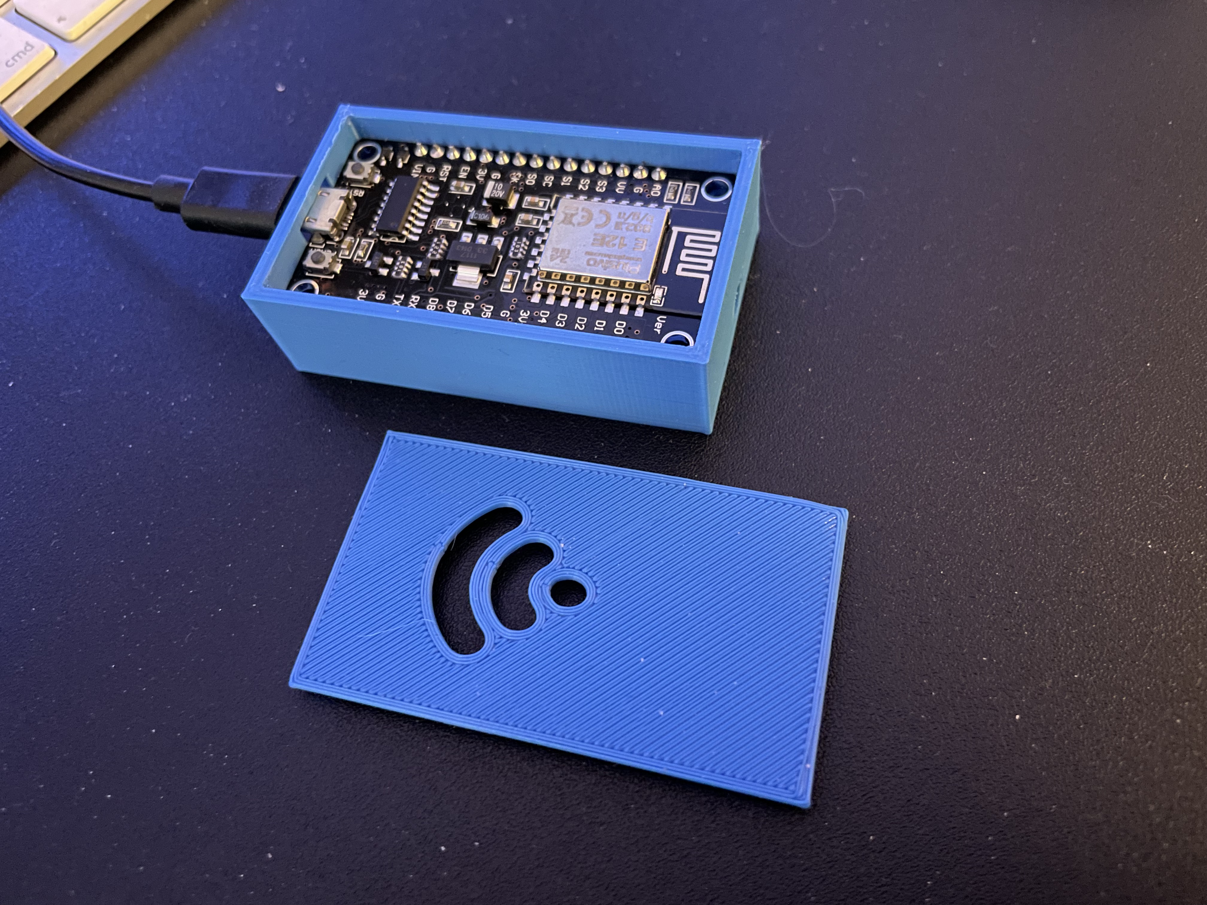 NodeMCU ESP8266 version 0.9 by Plusivo Case rev 2.5