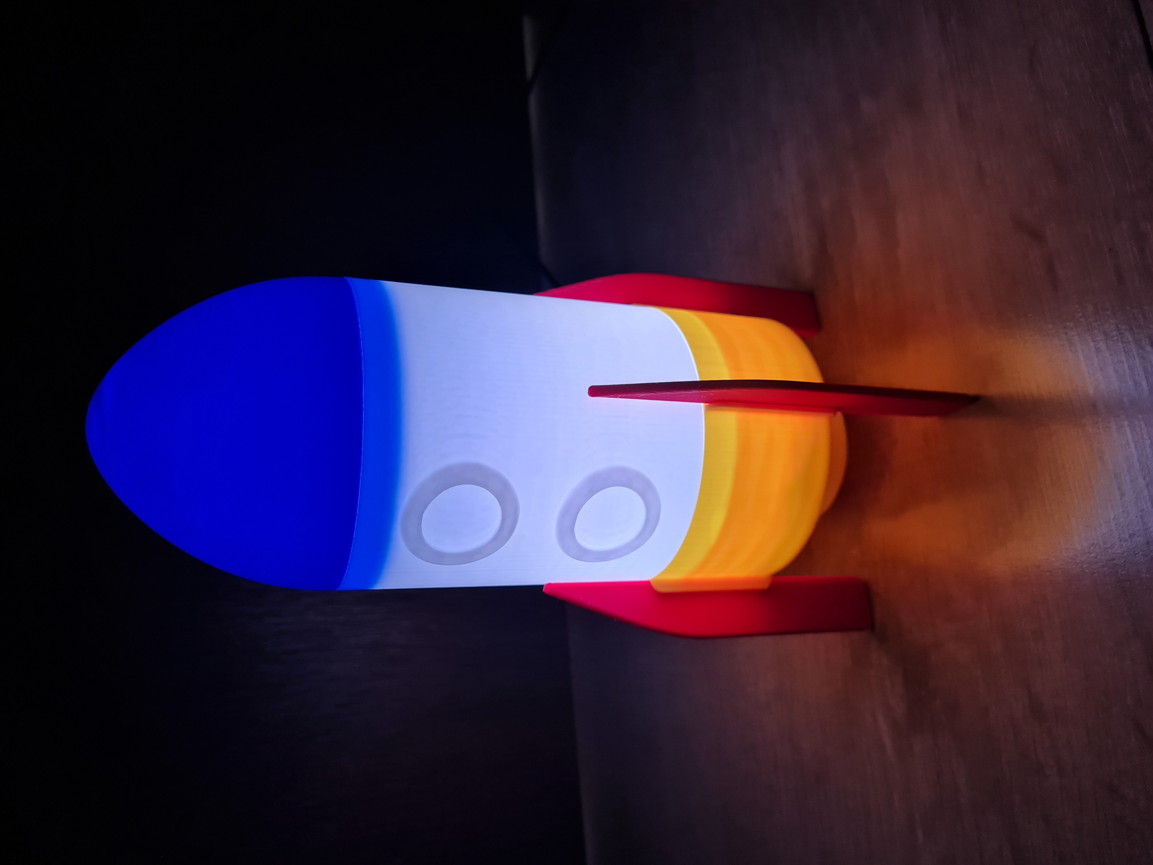 Miniatura 4 do modelo 3D Rocket lamp
