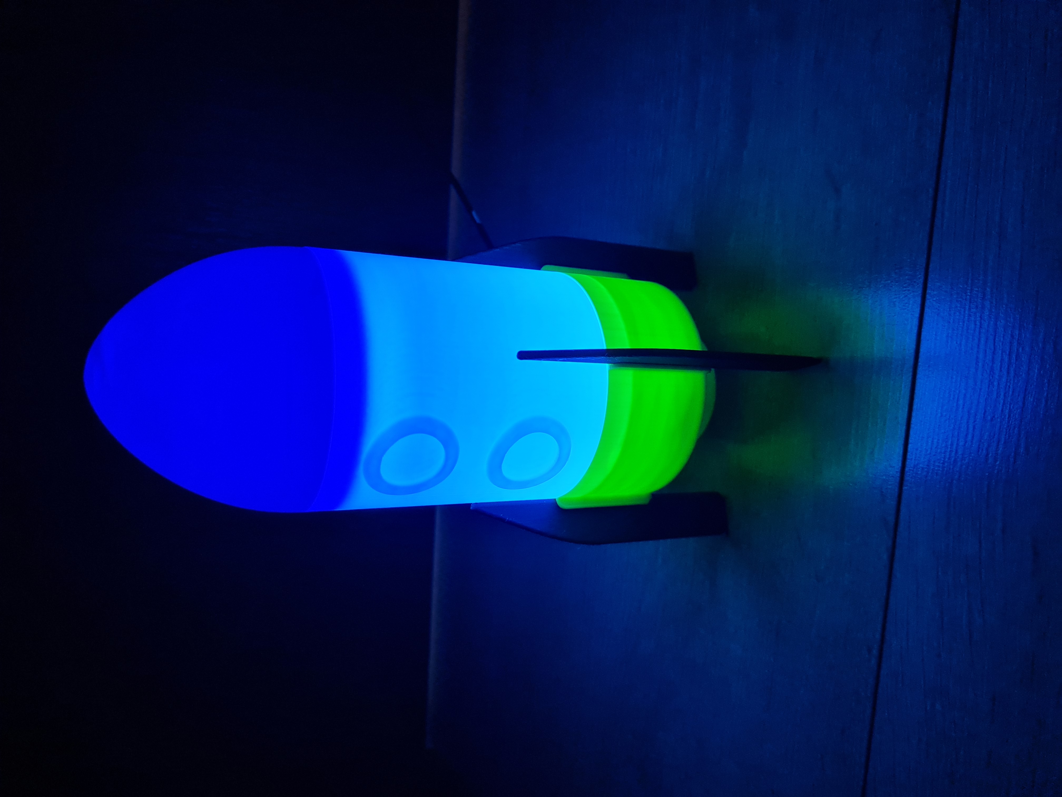Miniatura 5 do modelo 3D Rocket lamp