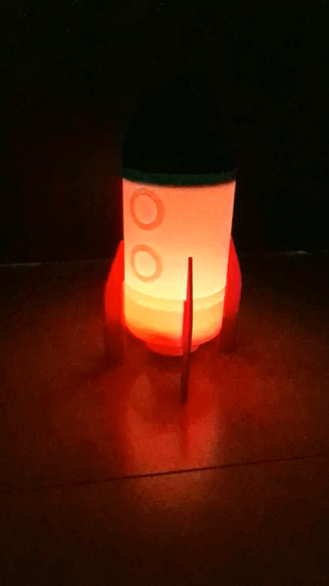 Miniatura 2 do modelo 3D Rocket lamp