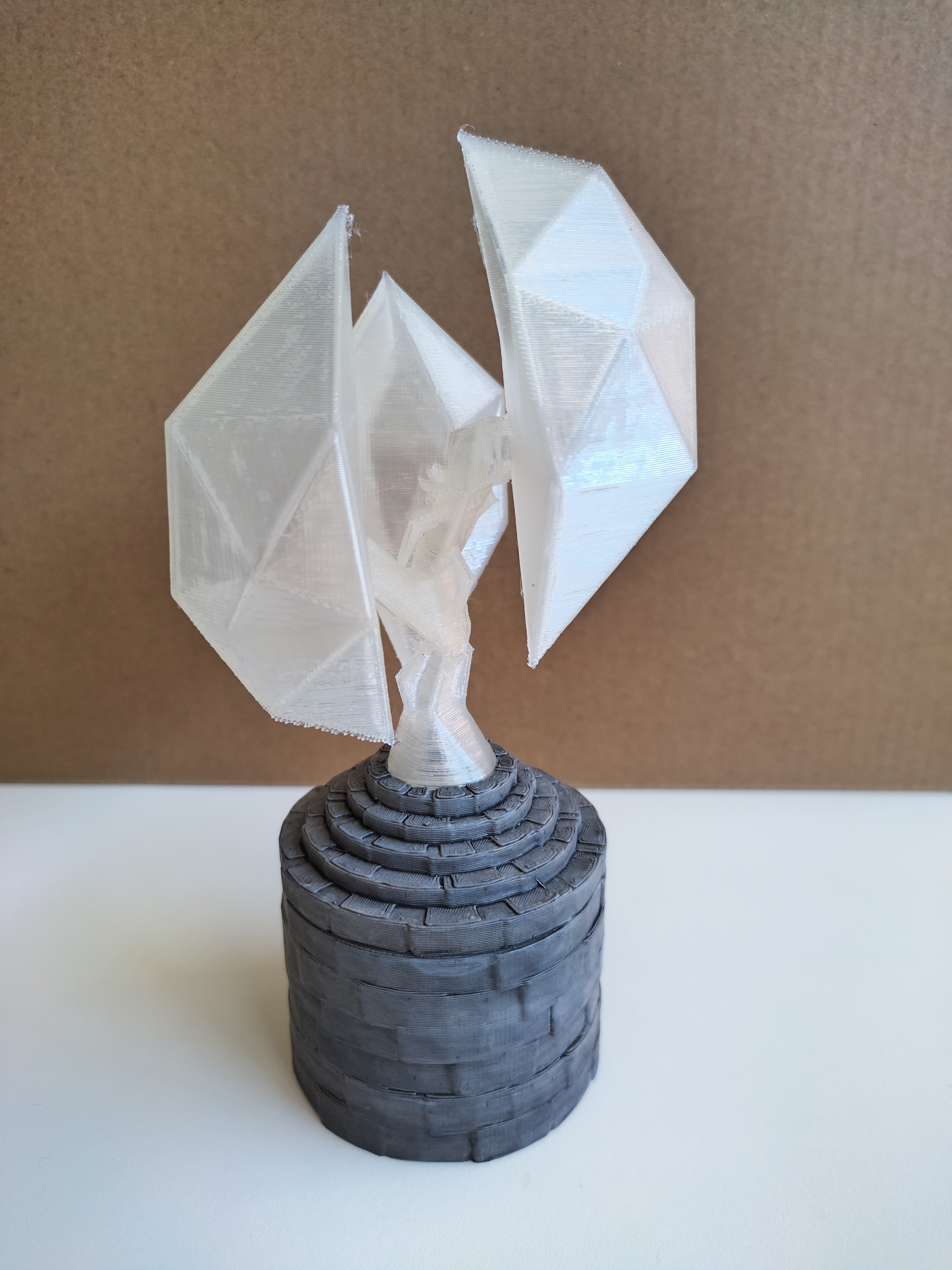 Lighted pylon. — thumbnail 2