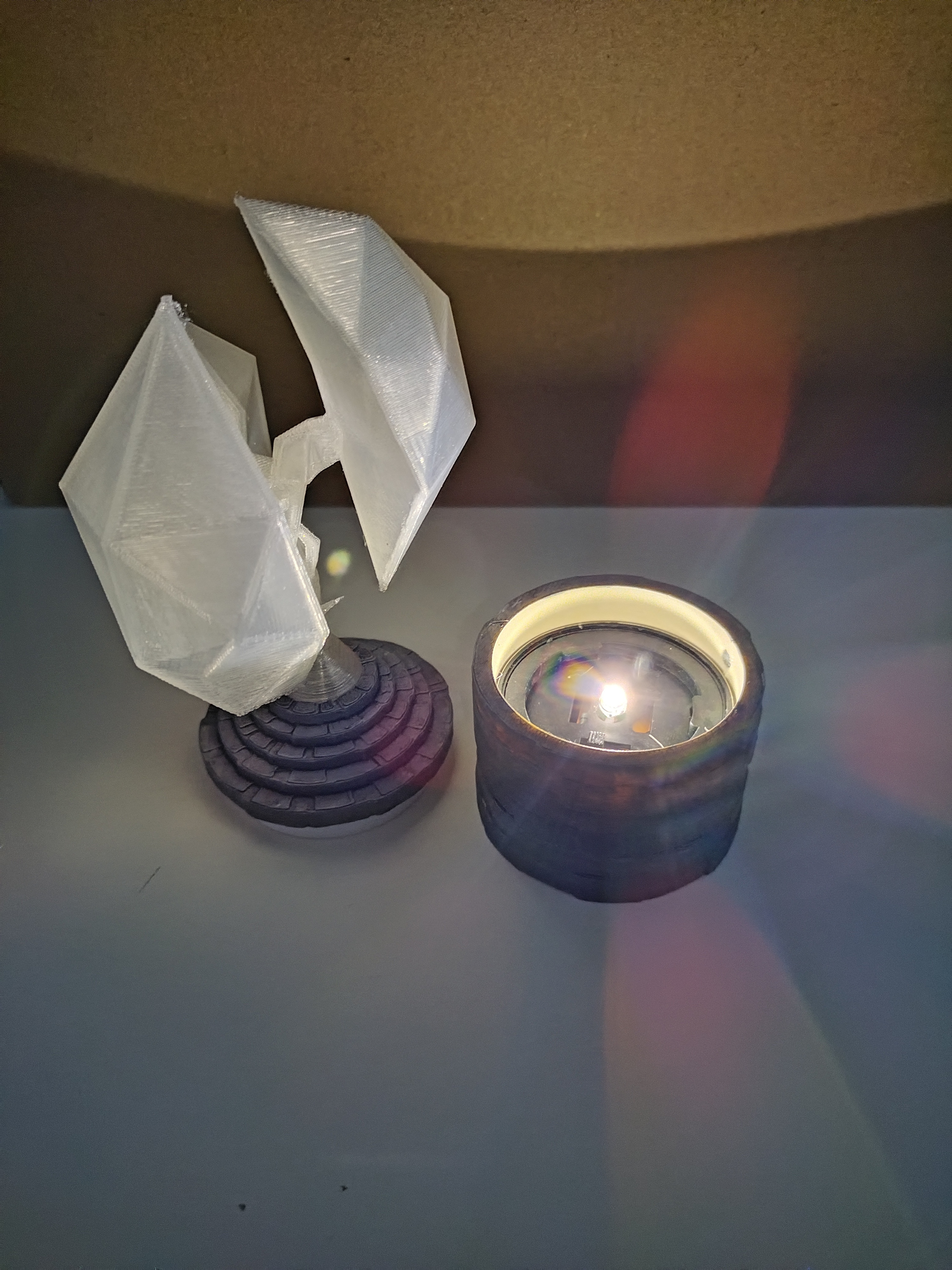 Lighted pylon. — thumbnail 3