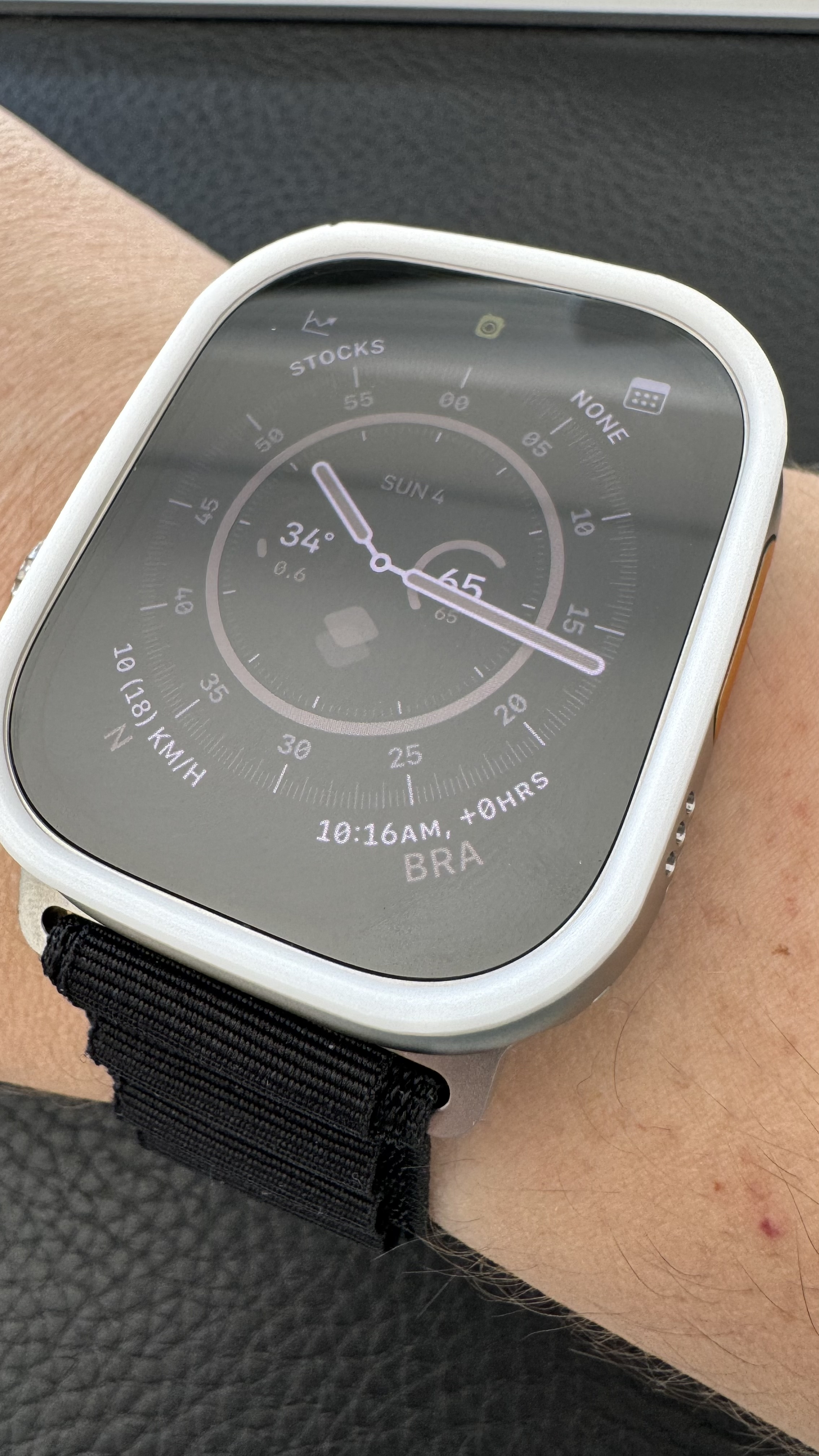 apple-watch-ultra-1-2-minimalist-bumper-by-jr-hames-download-free