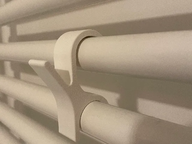 Bath room radiator hook