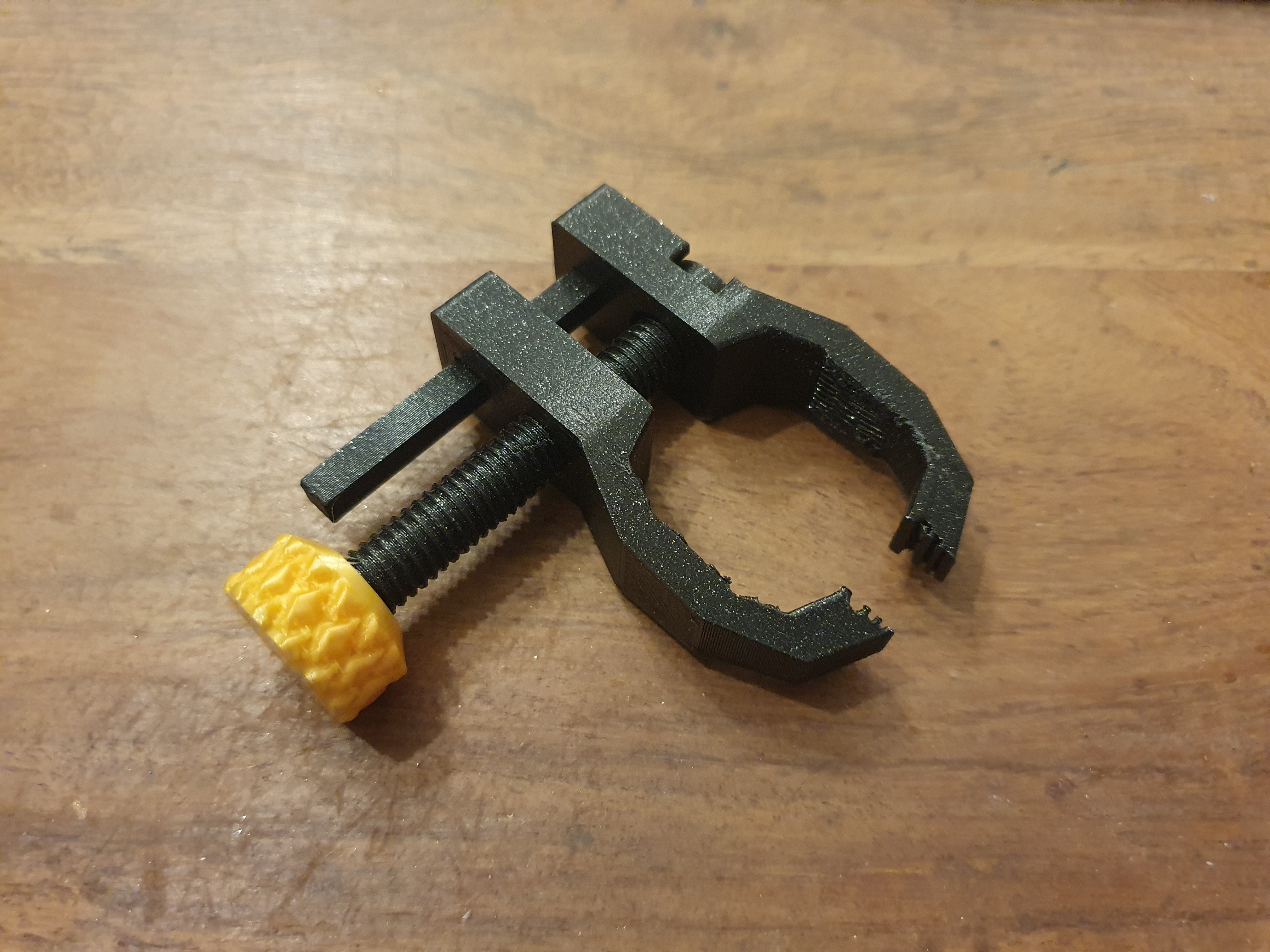 Miniatura 2 do modelo 3D Small clamp