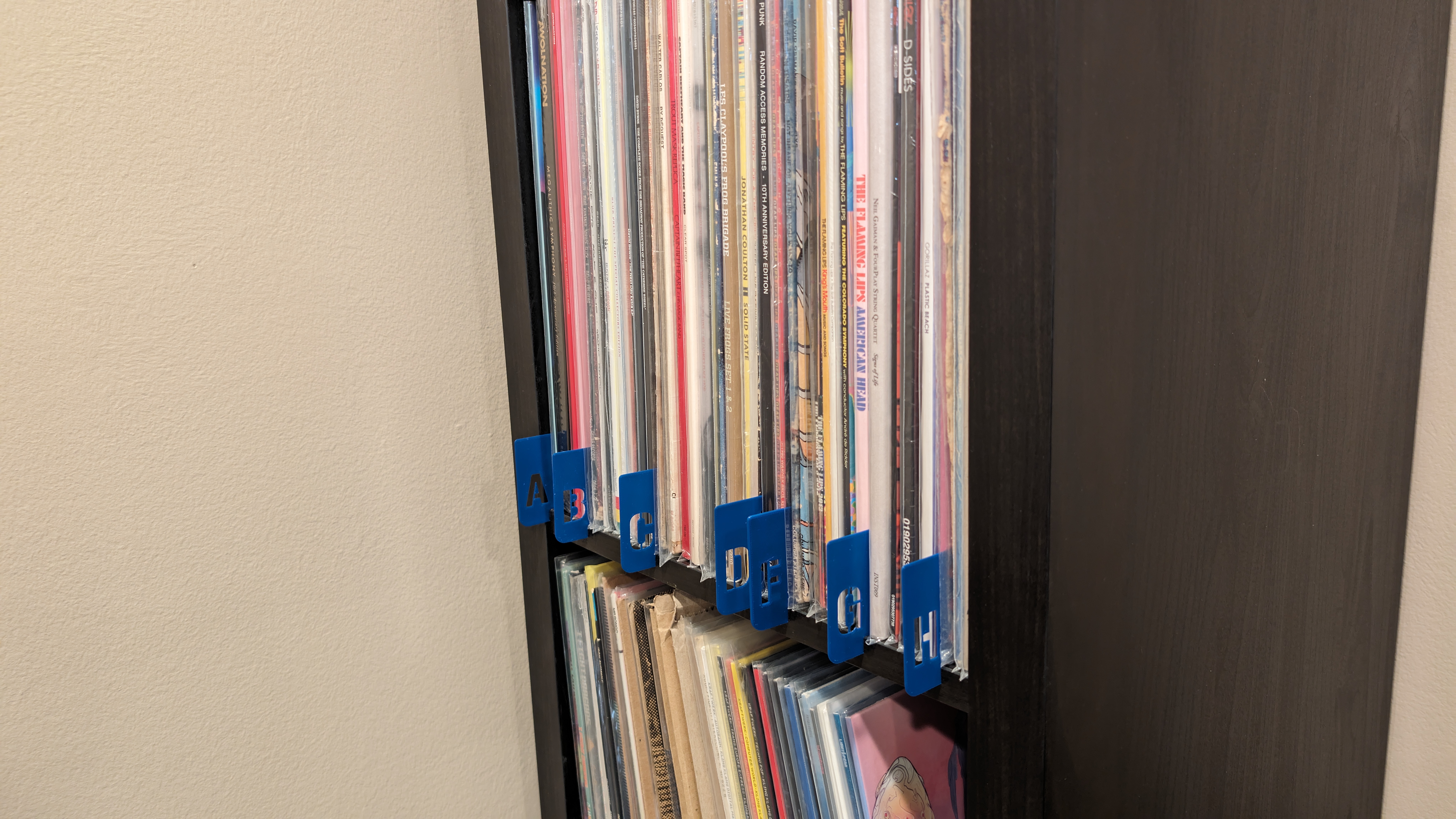 Vinyl Record Dividers with MESH body (Thinner and Larger Notch)