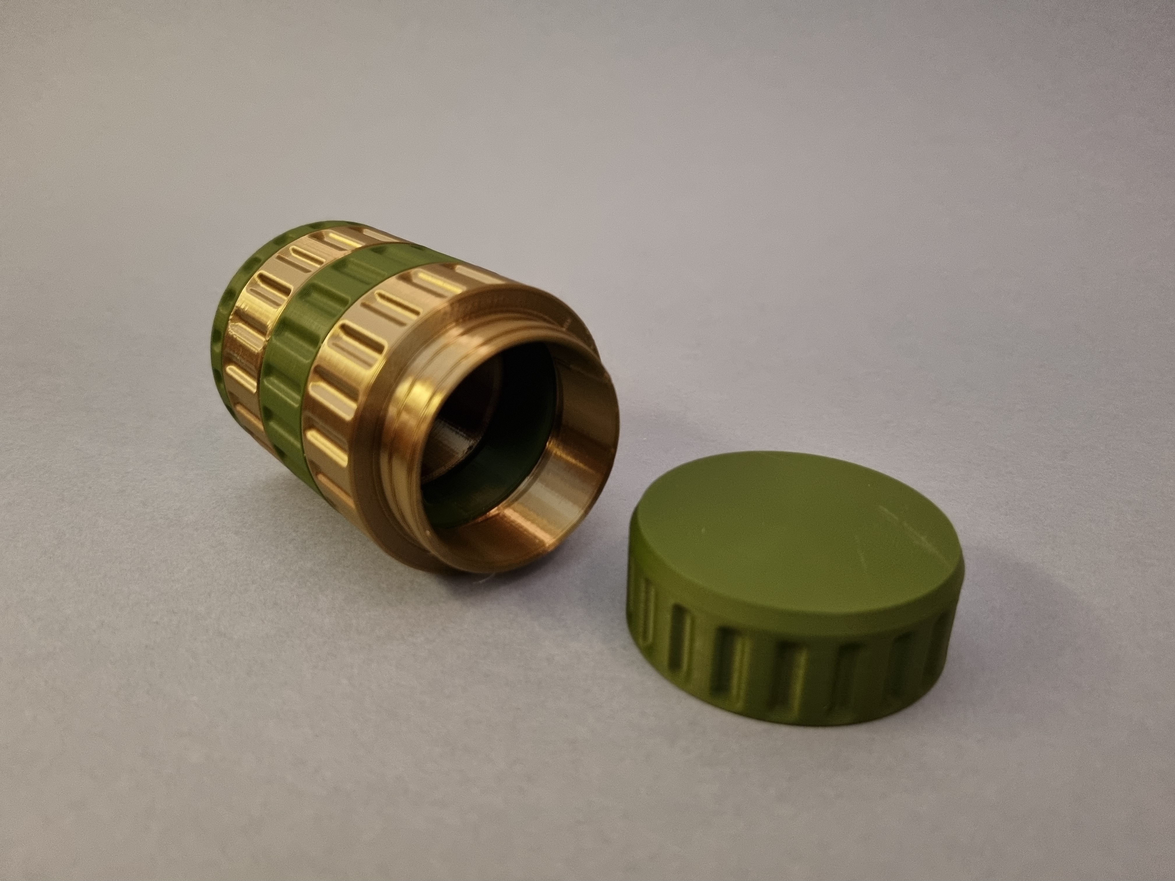 Miniatura 3 do modelo 3D Modular Screw Cap Storage