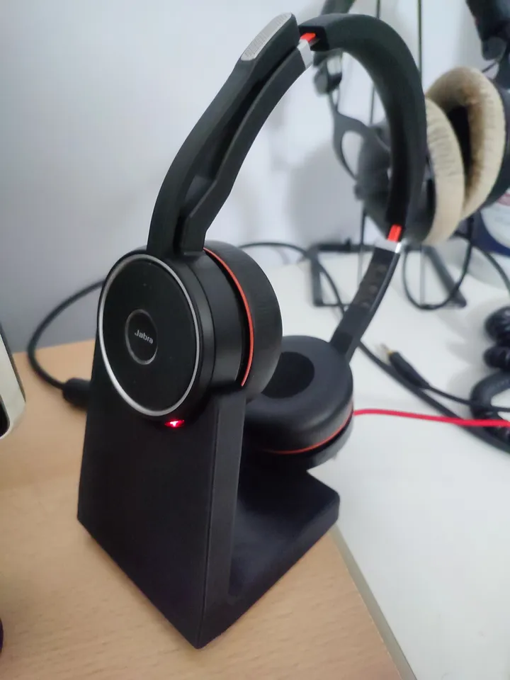 Jabra evolve 75 with charging stand hot sale