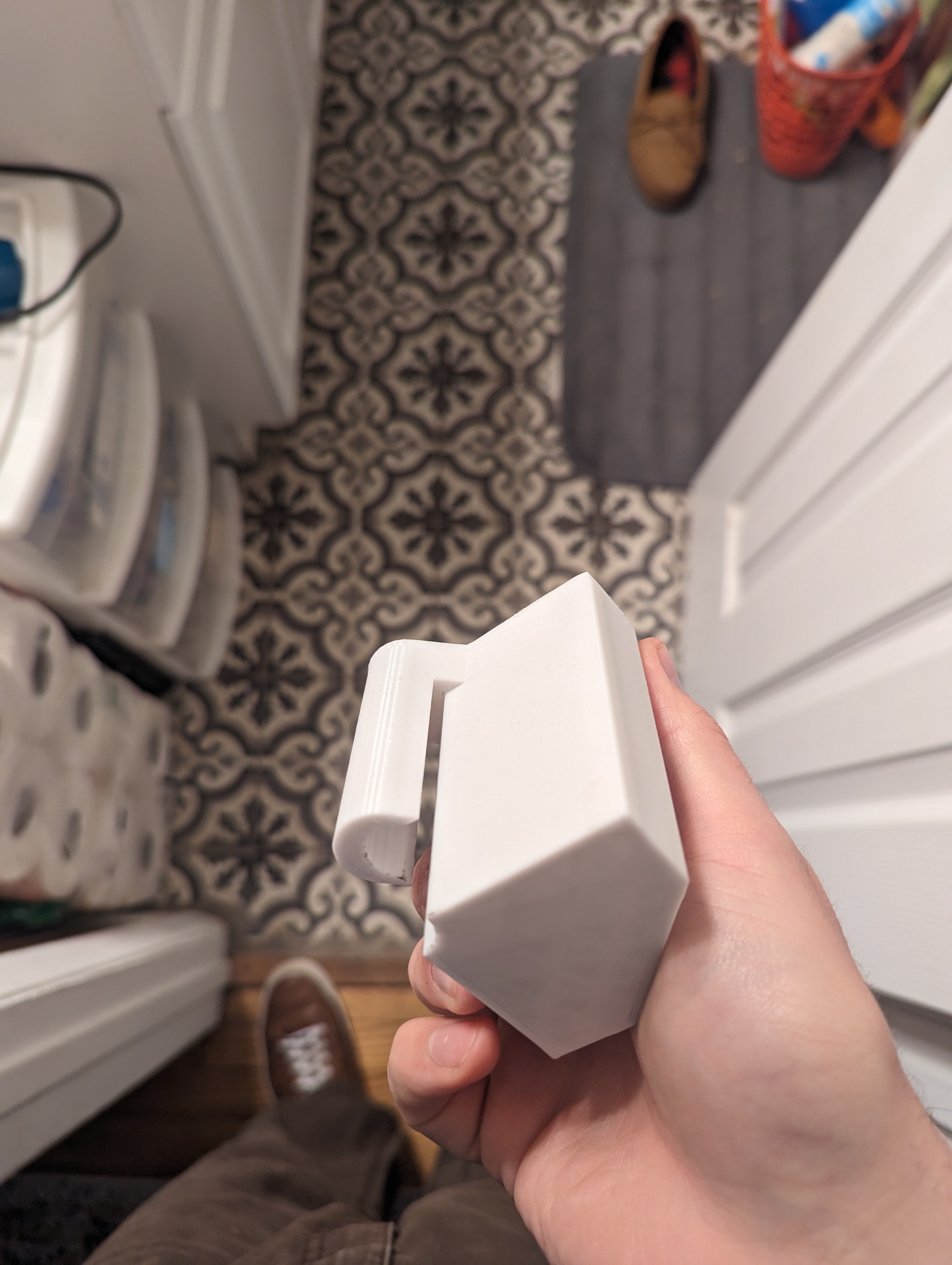 Miniatura 2 do modelo 3D Hinge Mounted Door Stop