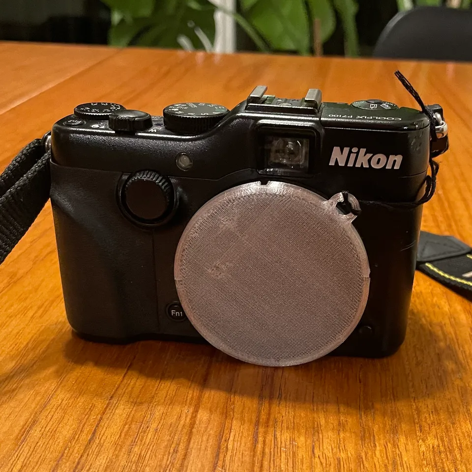 Nikon COOLPIX P7100 本体 + 付属品 Nikon COOLPIX P7100 10.1MP Digital Camera - Black for sale