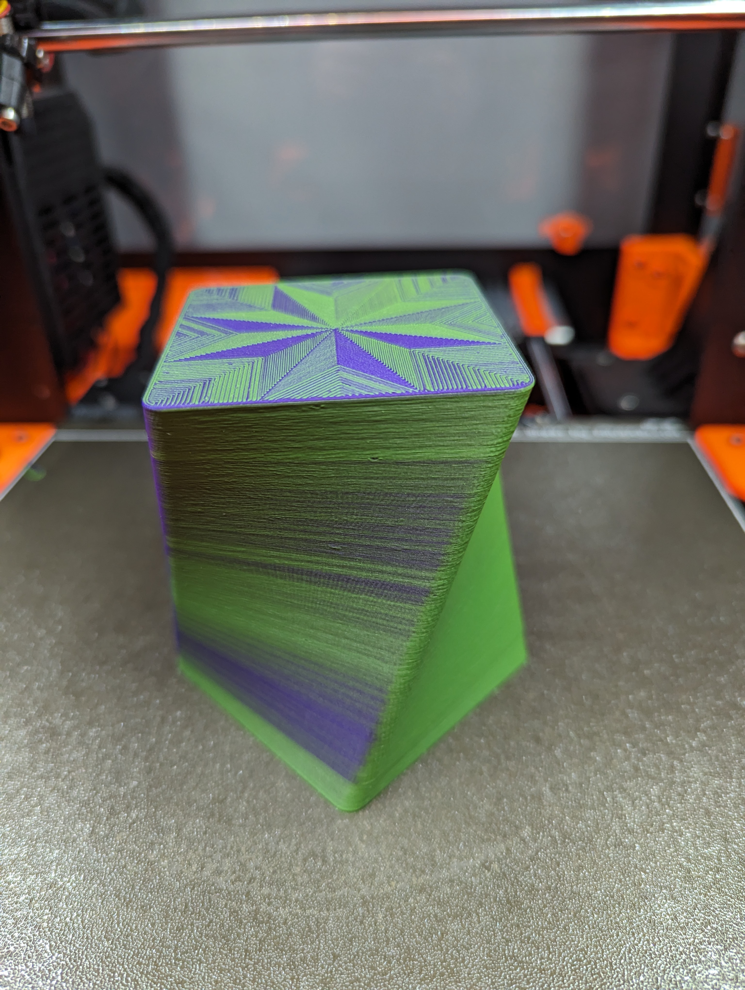 Miniatura 8 do modelo 3D Twisted Square Box