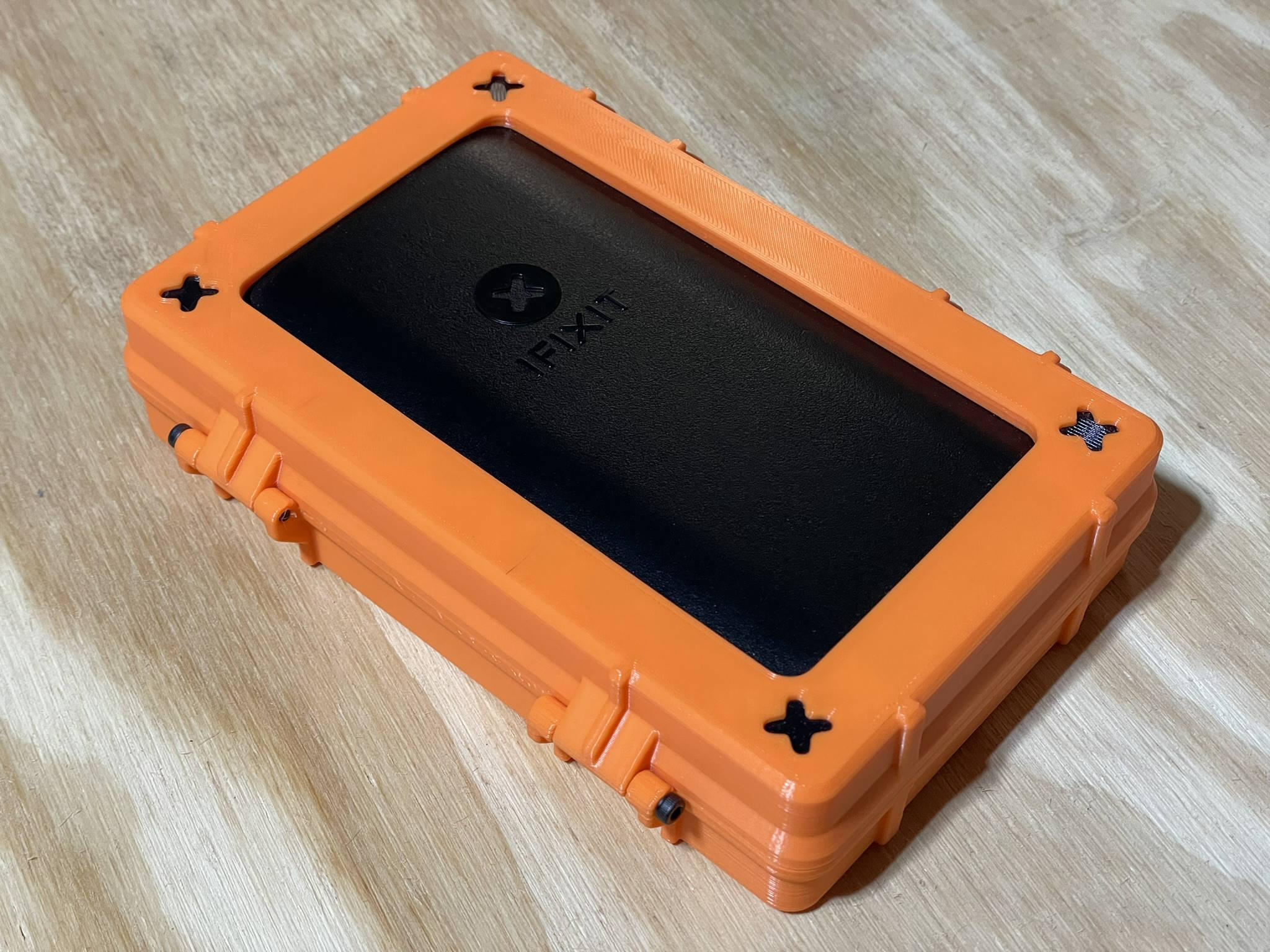 iFixit Mako Driver Kit Rugged Box Frame (screw hinges)