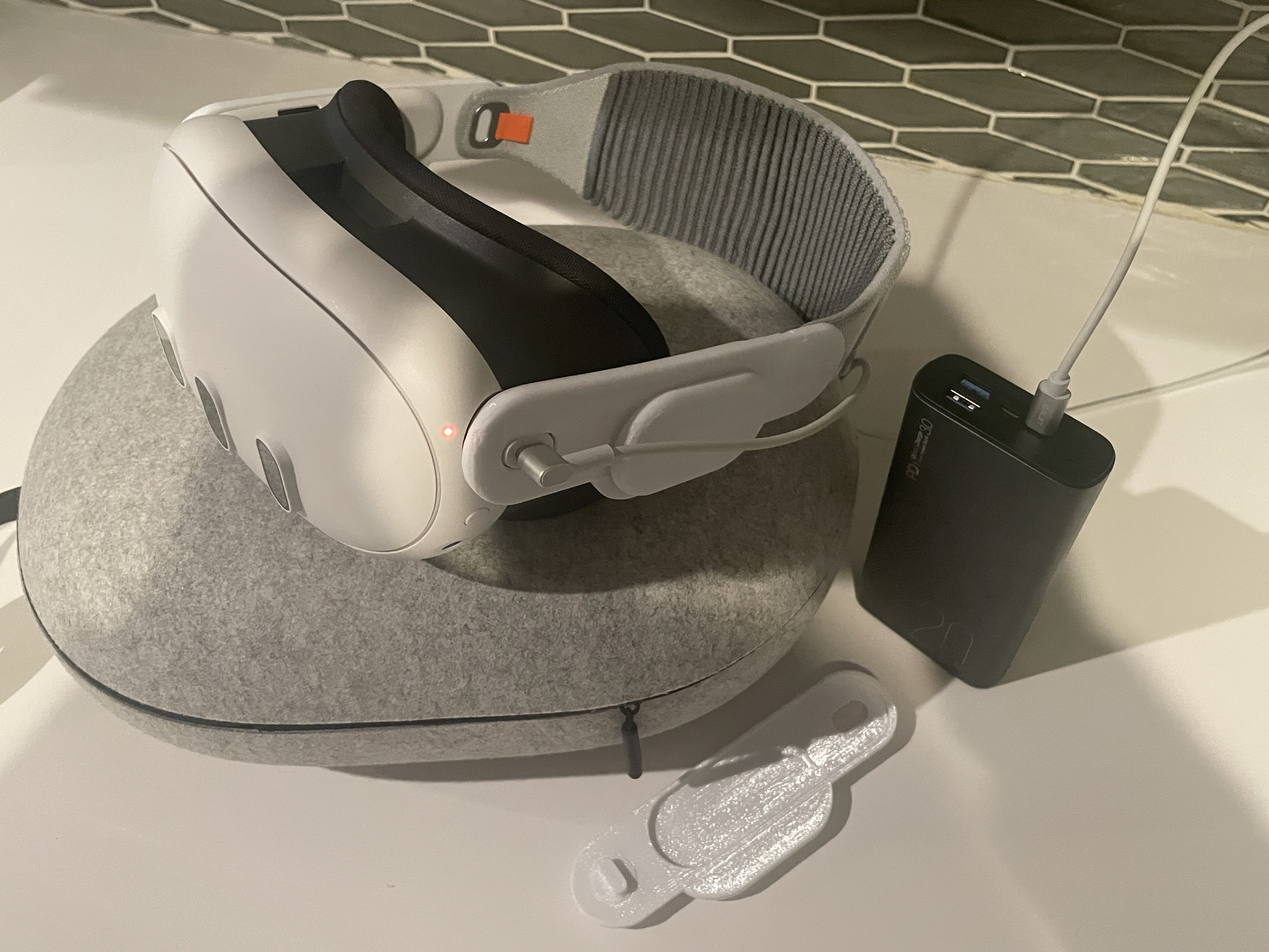 Apple Vision Pro - Solo Knit Band Adapters for Meta Quest 3 (Version 3.0)
