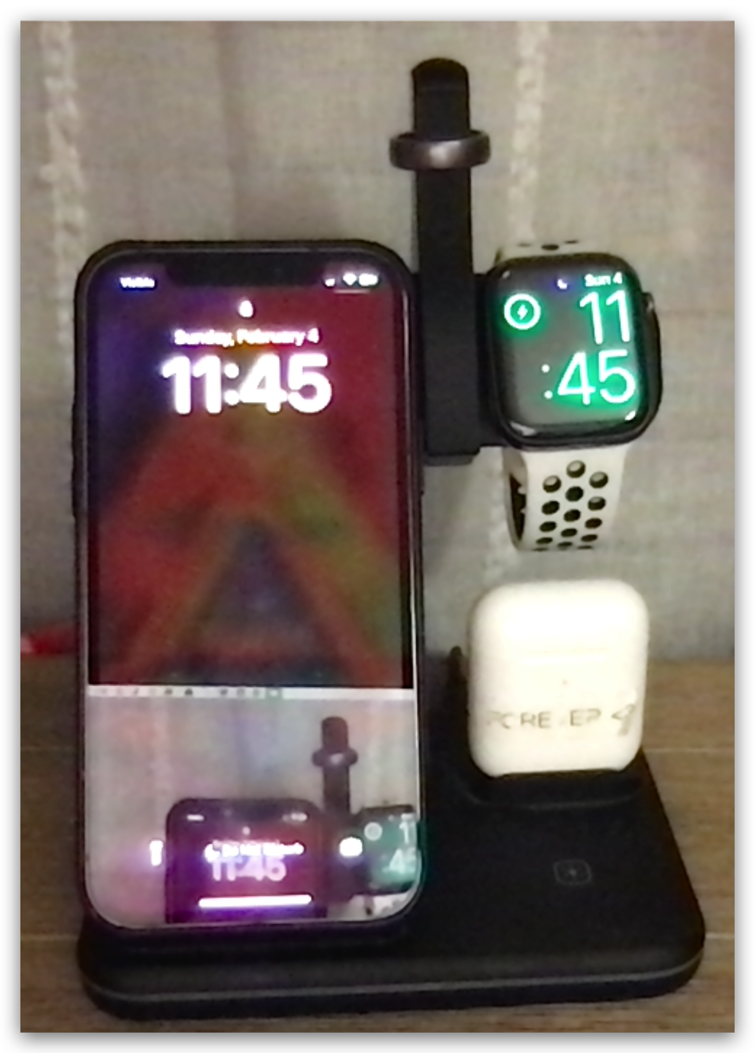 Wireless charger ring holder