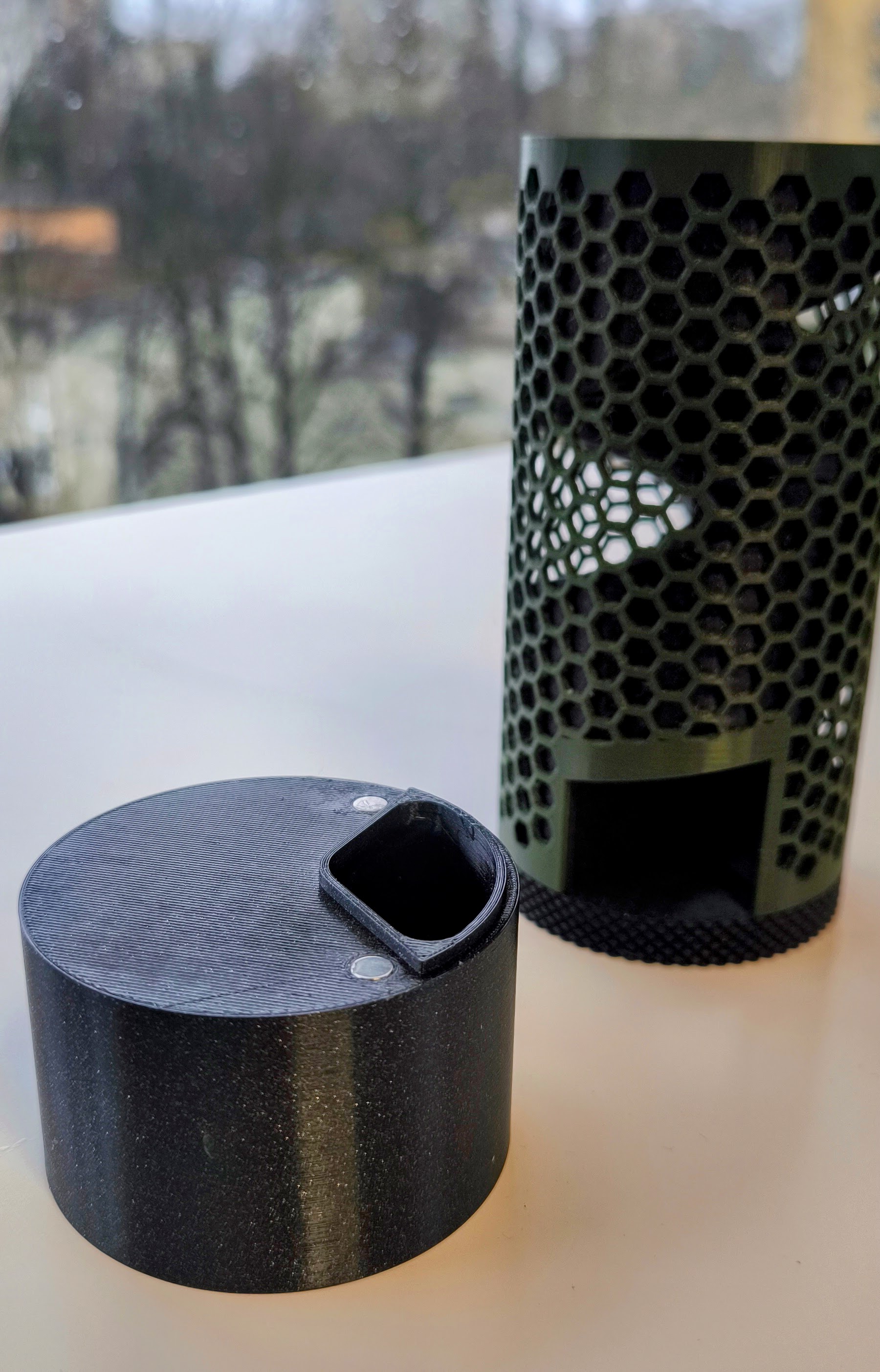 Dice tower funnel addon with magnets