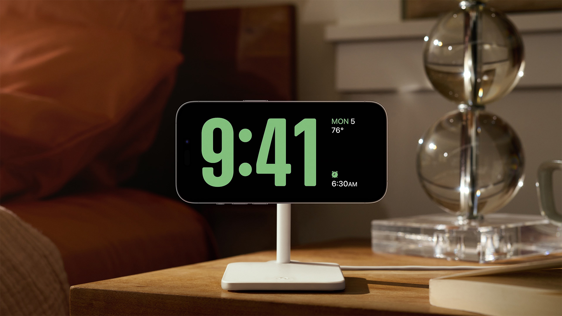 MagSafe iPhone Stand (AlzaPower)