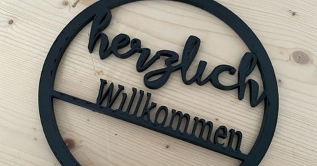 Biene Willkommen Holz Türhänger – Mit Zwerg & Blumen, 5 Mm Dick, Wasserdicht, Für Haustür & Deko (gelb)