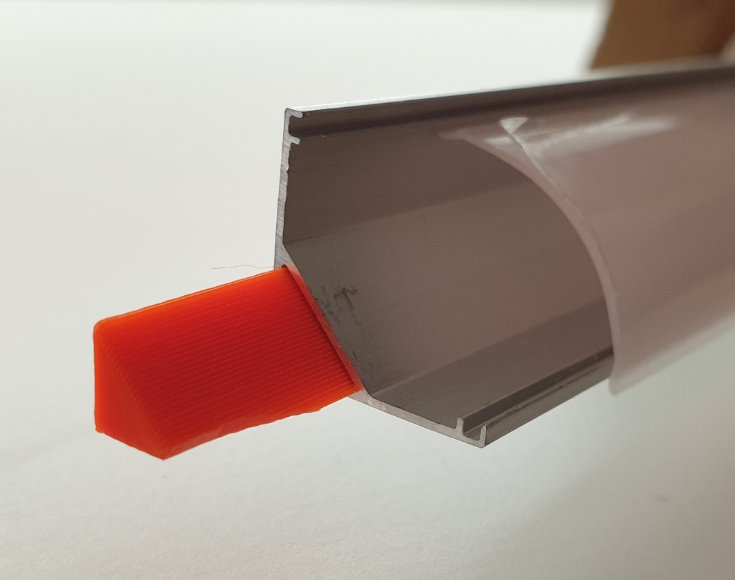 Joiner piece for LED aluminium extrustion