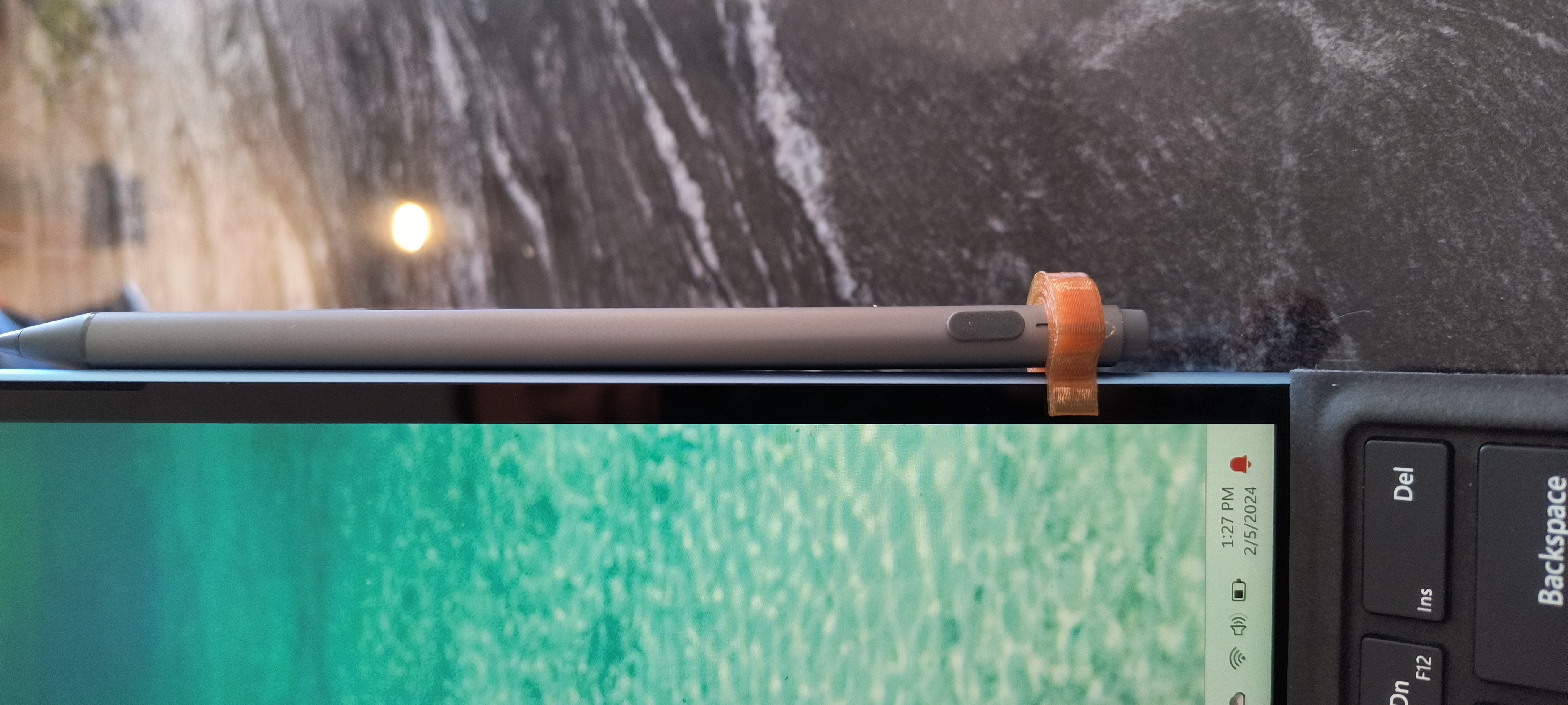 Surface Pro 9 Metapen Pen Clip by Paul Download free STL model