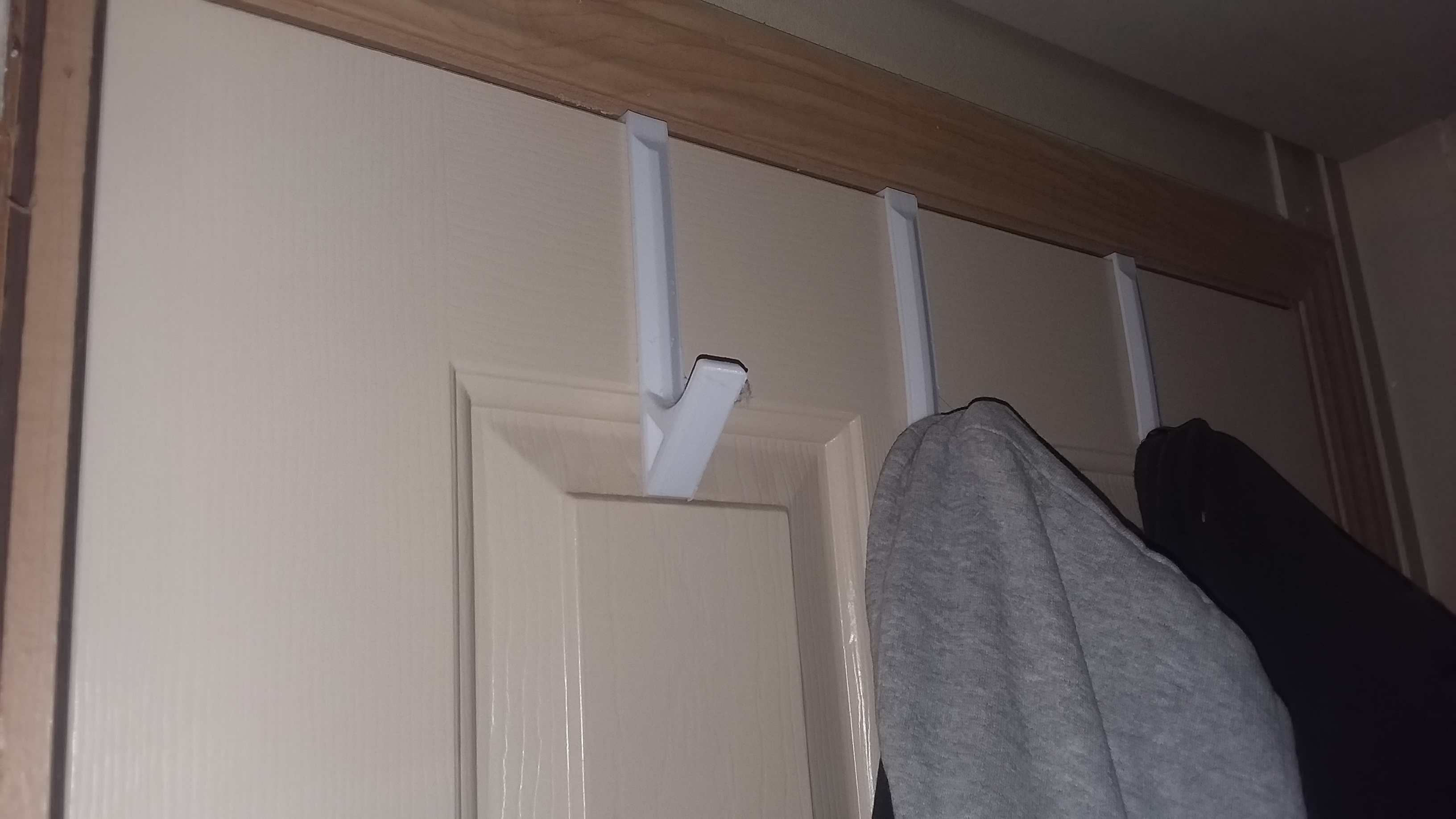 Heavy Duty Over Door Coat Hanger by B&B TECH Download free STL model