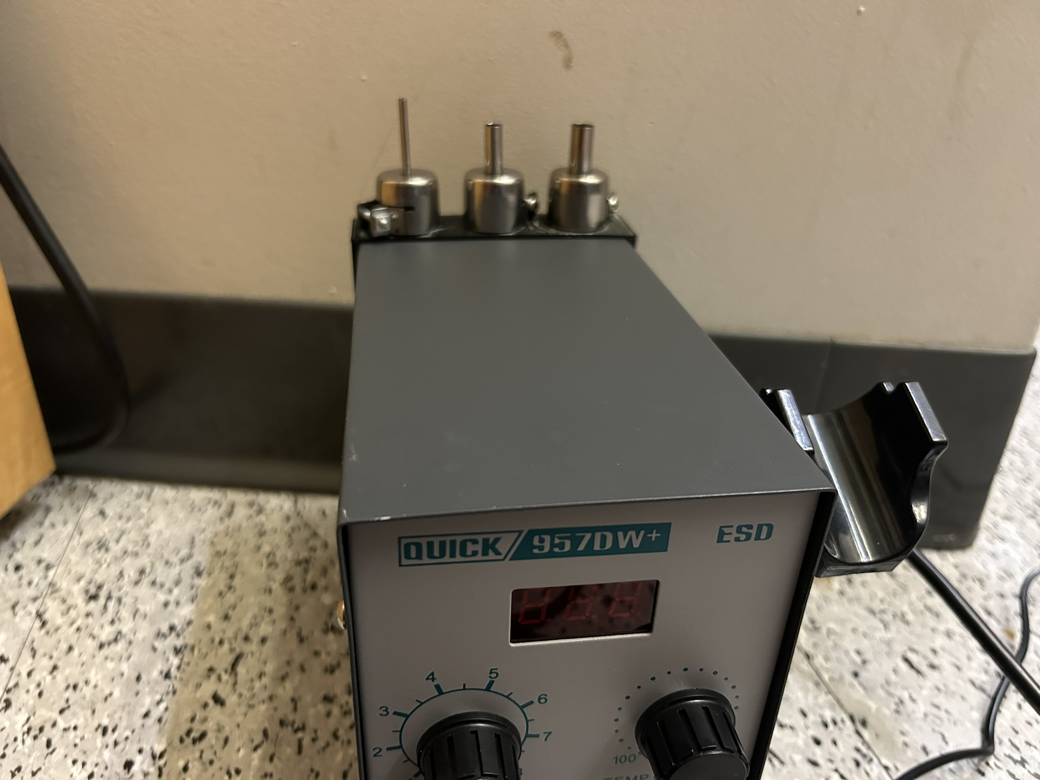 Nozzle holder for Quick 957DW+