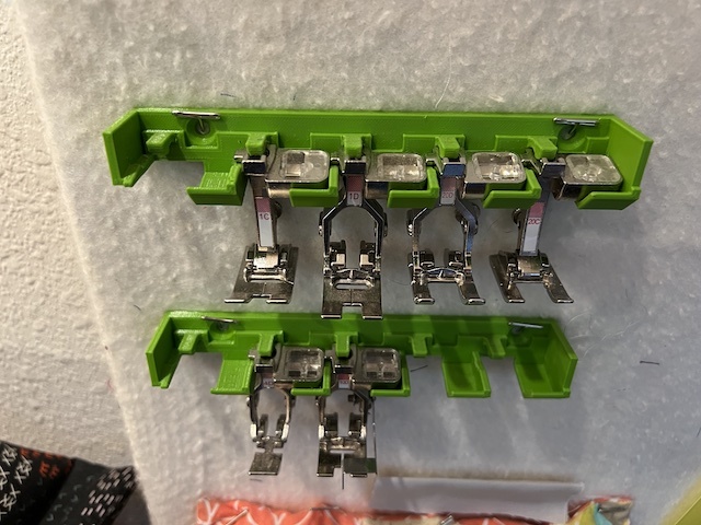 Bernina 9mm Presser-Foot Hanger, multiple feet
