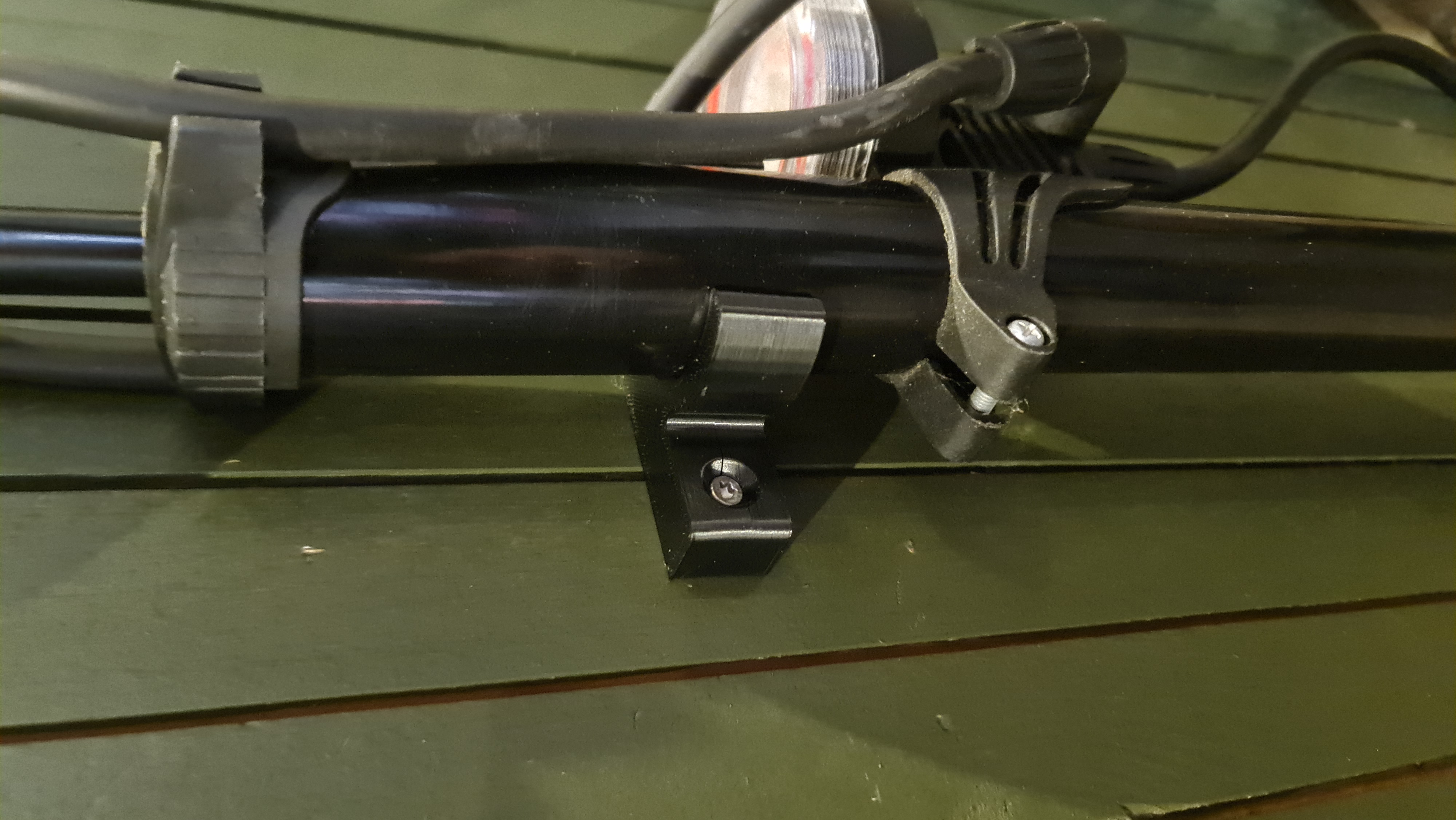 Bike pump wall mount by dasmikko Download free STL model