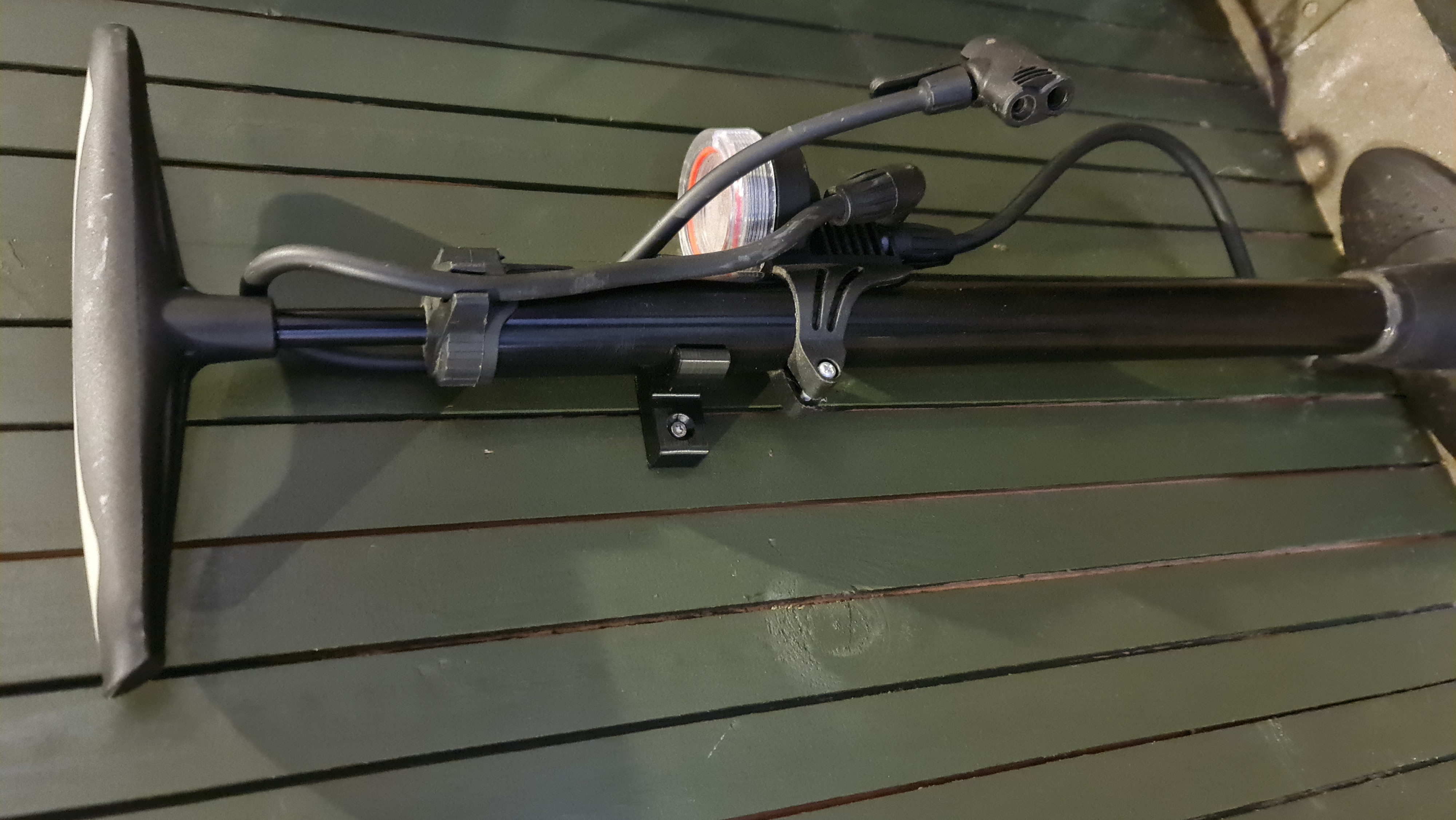 Bike pump wall mount by dasmikko Download free STL model