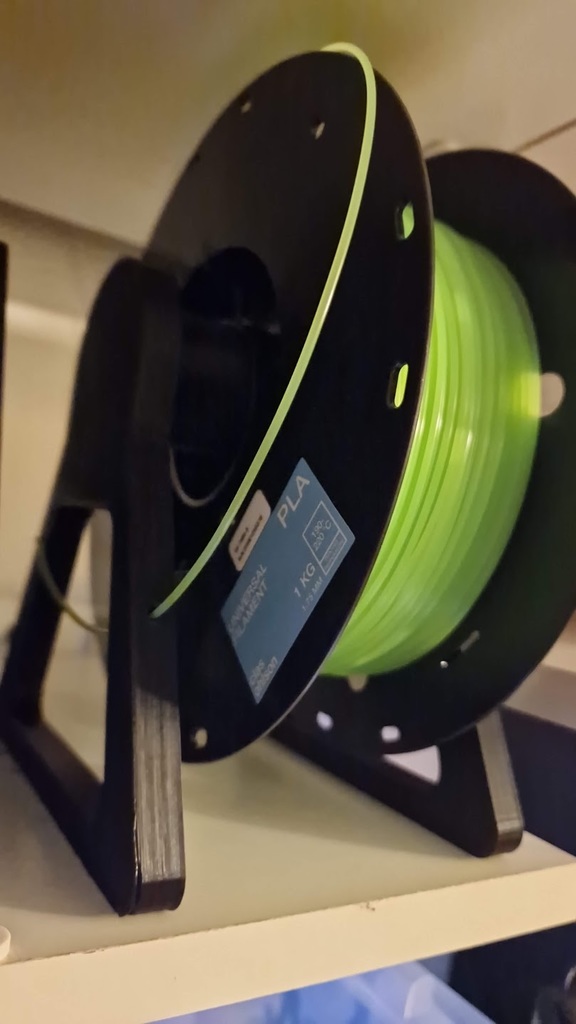 Simple but sturdy spool holder (two sizes) by Baeoniq | Download free ...