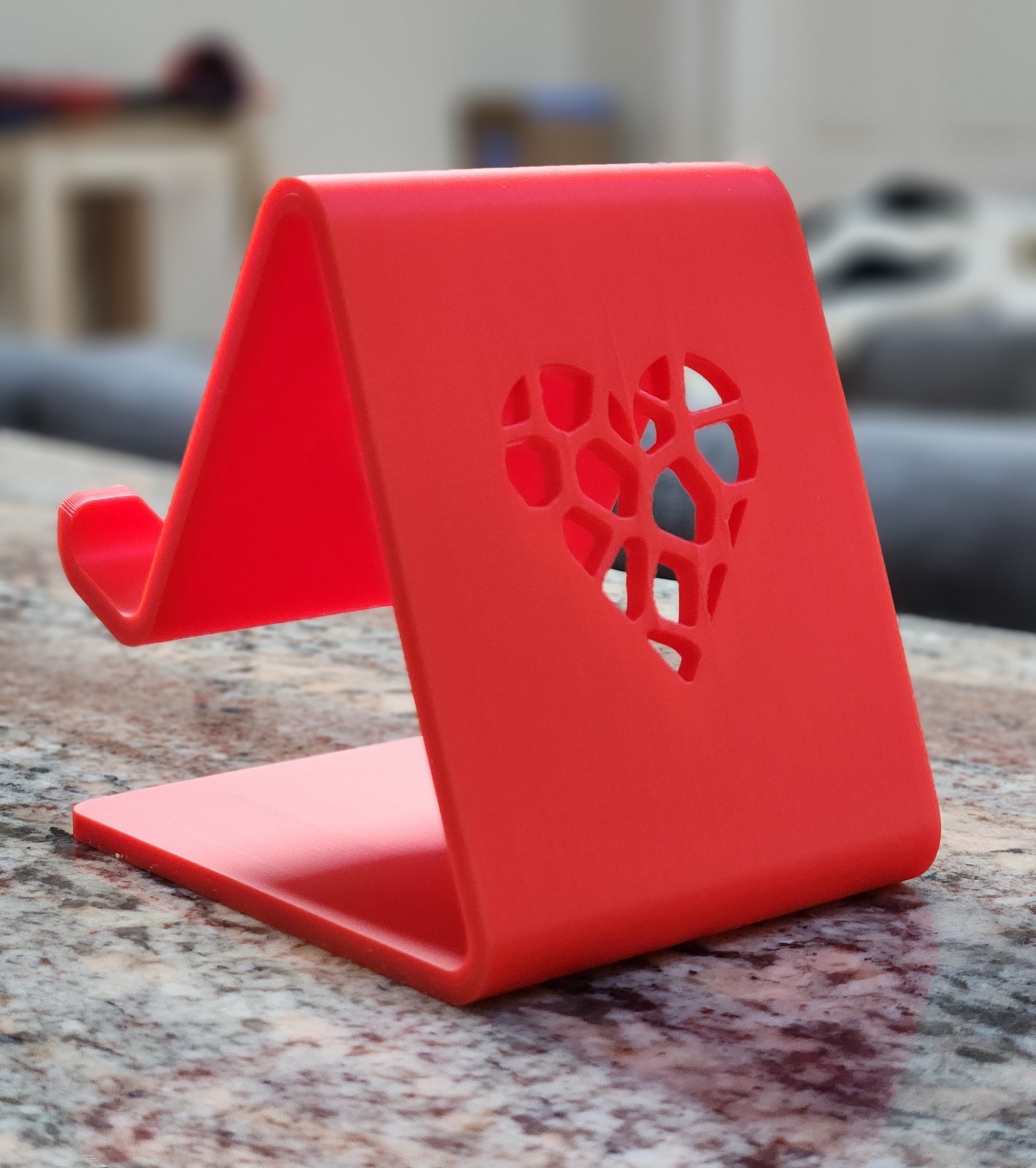 Sweetheart Phone Stand with cutout and inlays V2 (No supports!)