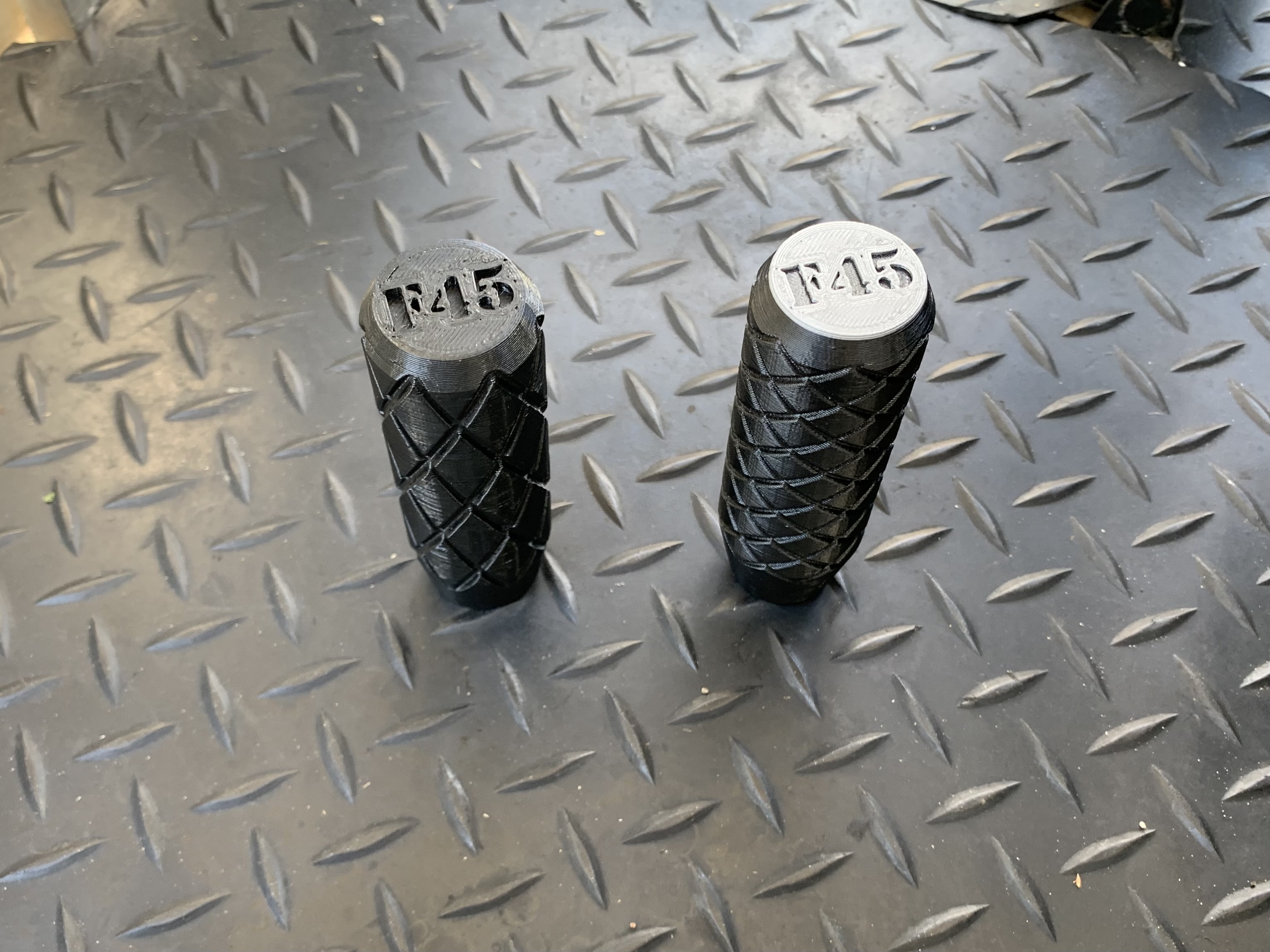 Miniatura 3 do modelo 3D Shift Knob M12x1.75