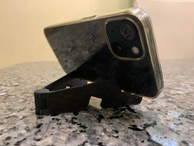 Tablet and phone stand orientation flat