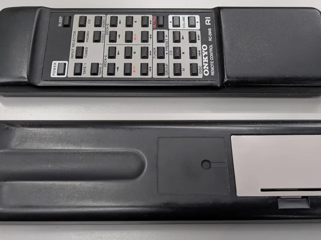 Onkyo RC-294S remote control battery cover