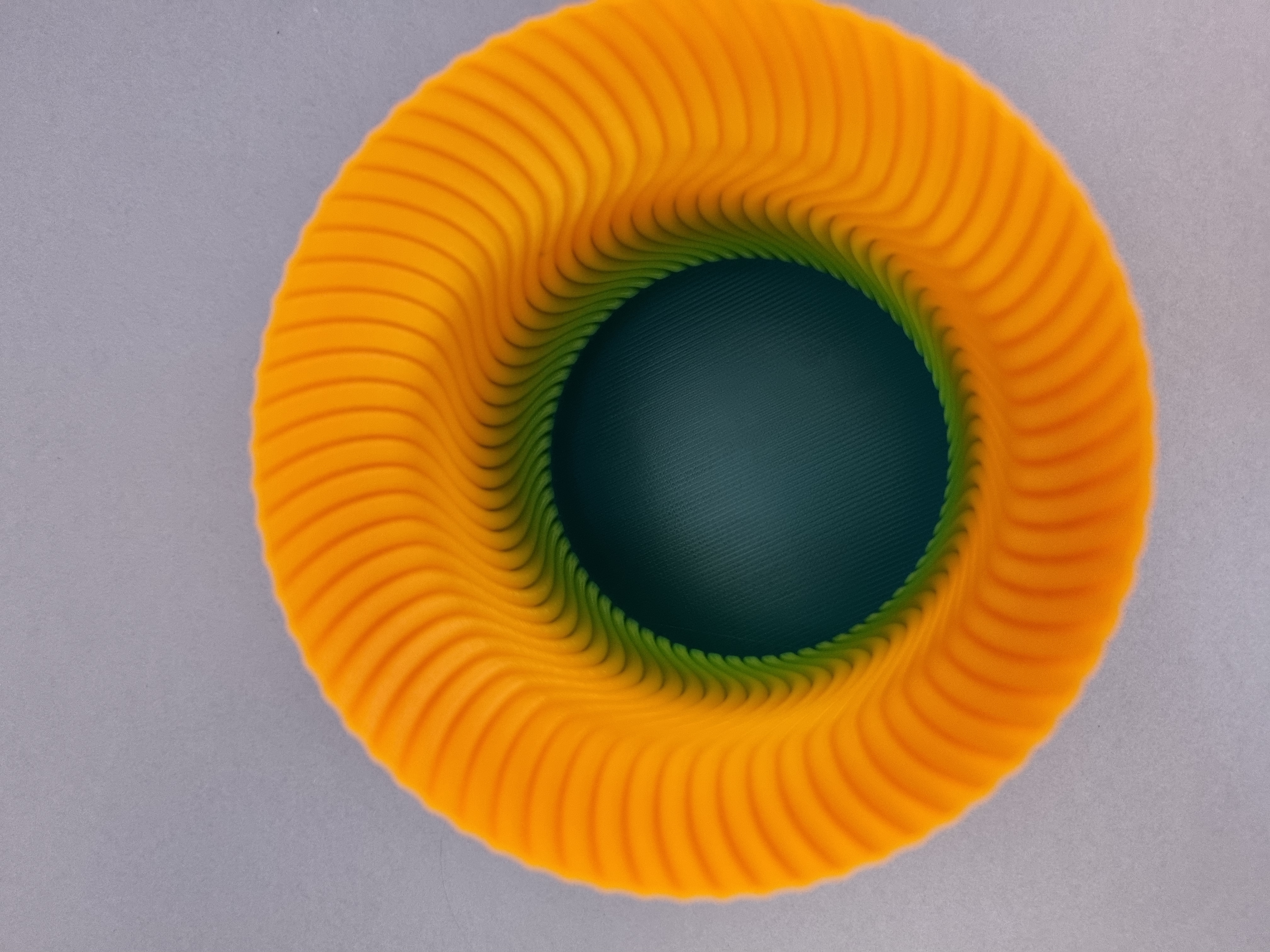 Miniatura 5 do modelo 3D Twisted Vase