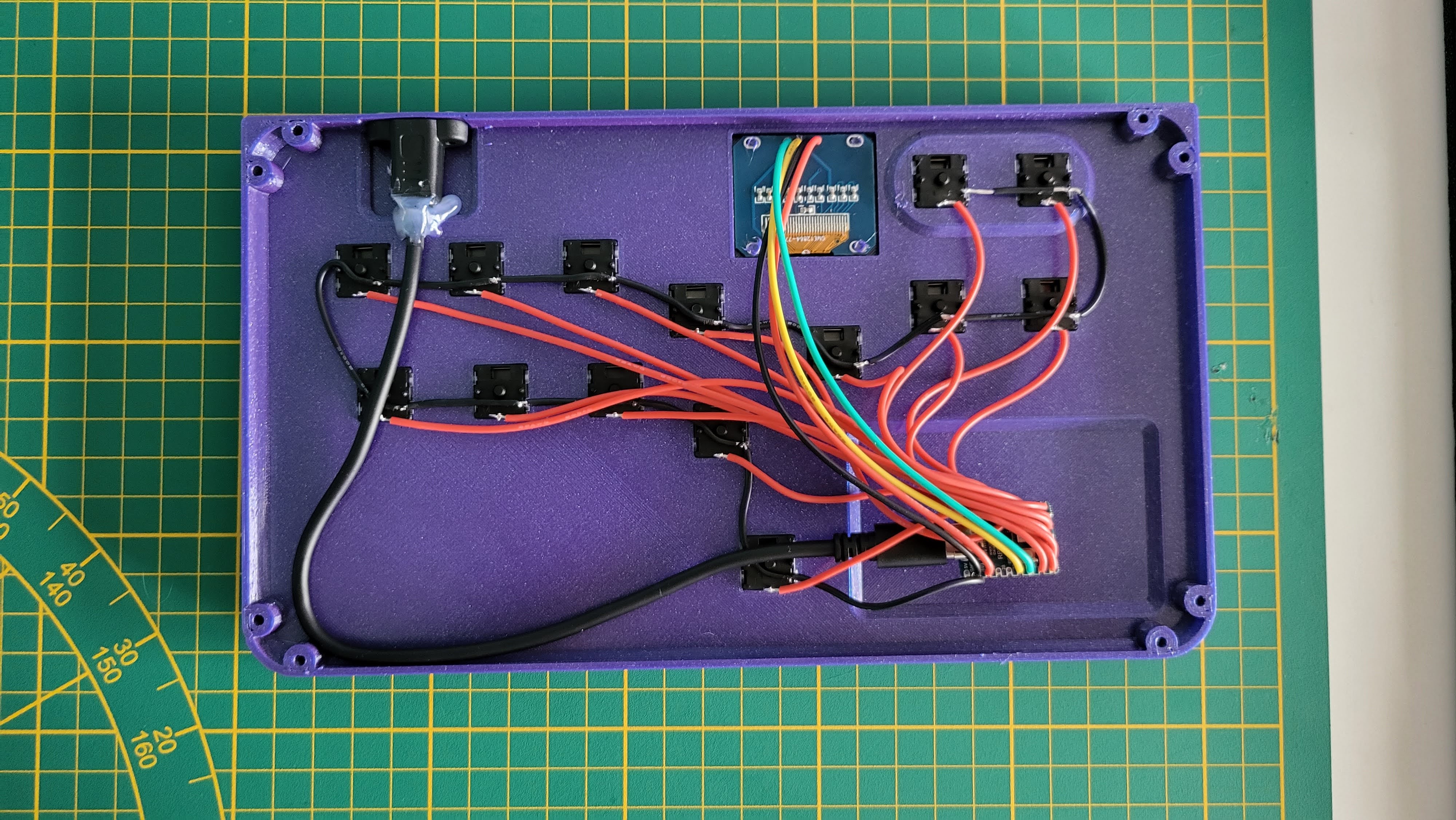 slimbox-hitbox-low-profile-fightstick-with-a-screen-by-g-wrks