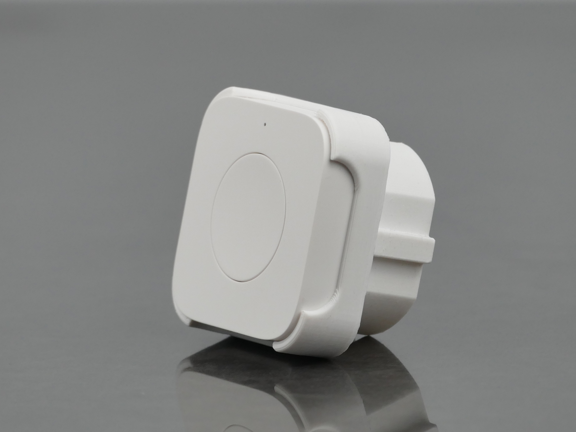 Mounting Clip for Aqara "Wireless Mini Switch" in Schuko (CEE 7/3) Outlet
