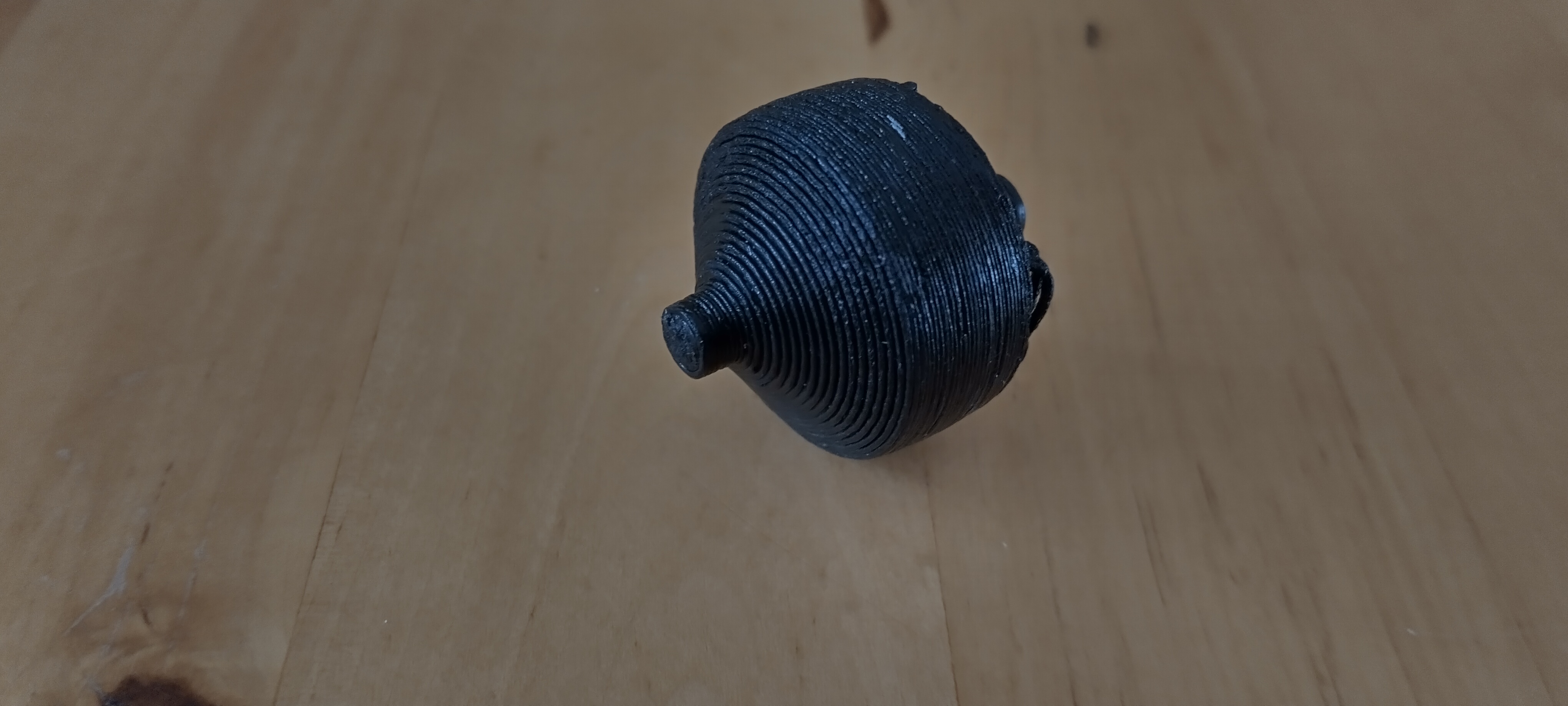 Wheel for tape dispencer