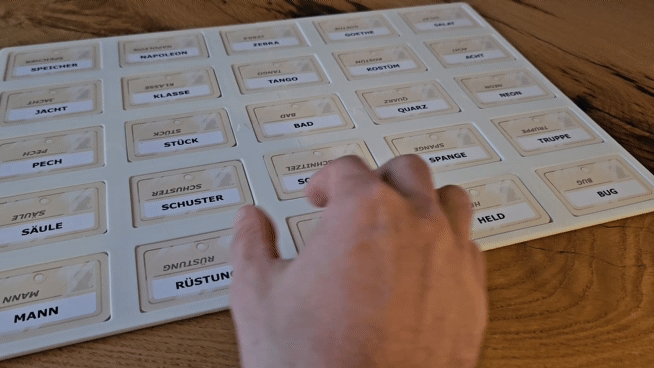 Miniatura 2 do modelo 3D Codenames - Card Tray