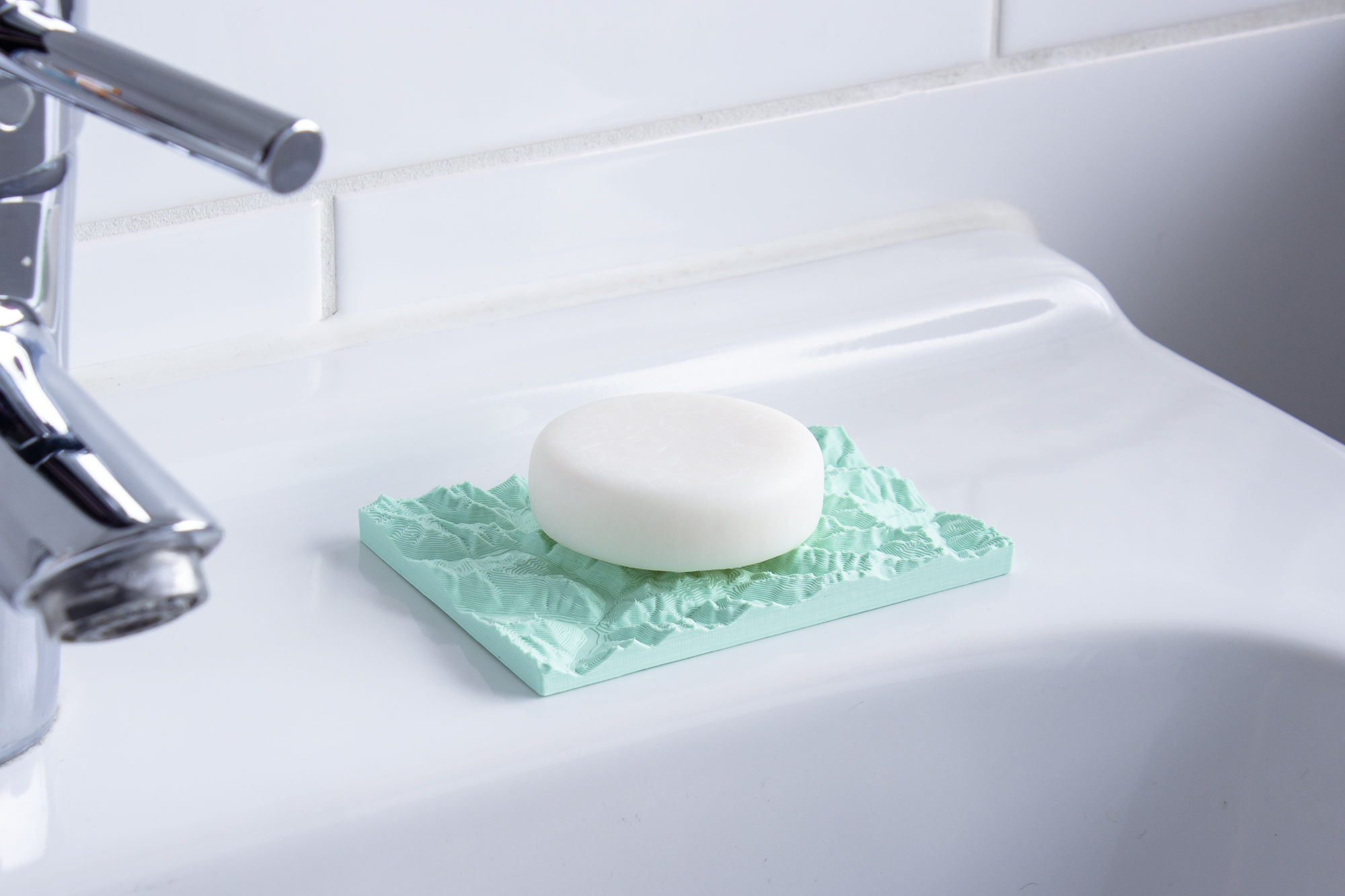 Alpine Peaks - Soap Holder - Quick and Easy Print - Interesting and functional - Gift idea - Gift inspiration - High and Low Poly versions - Housewarming - Mountain