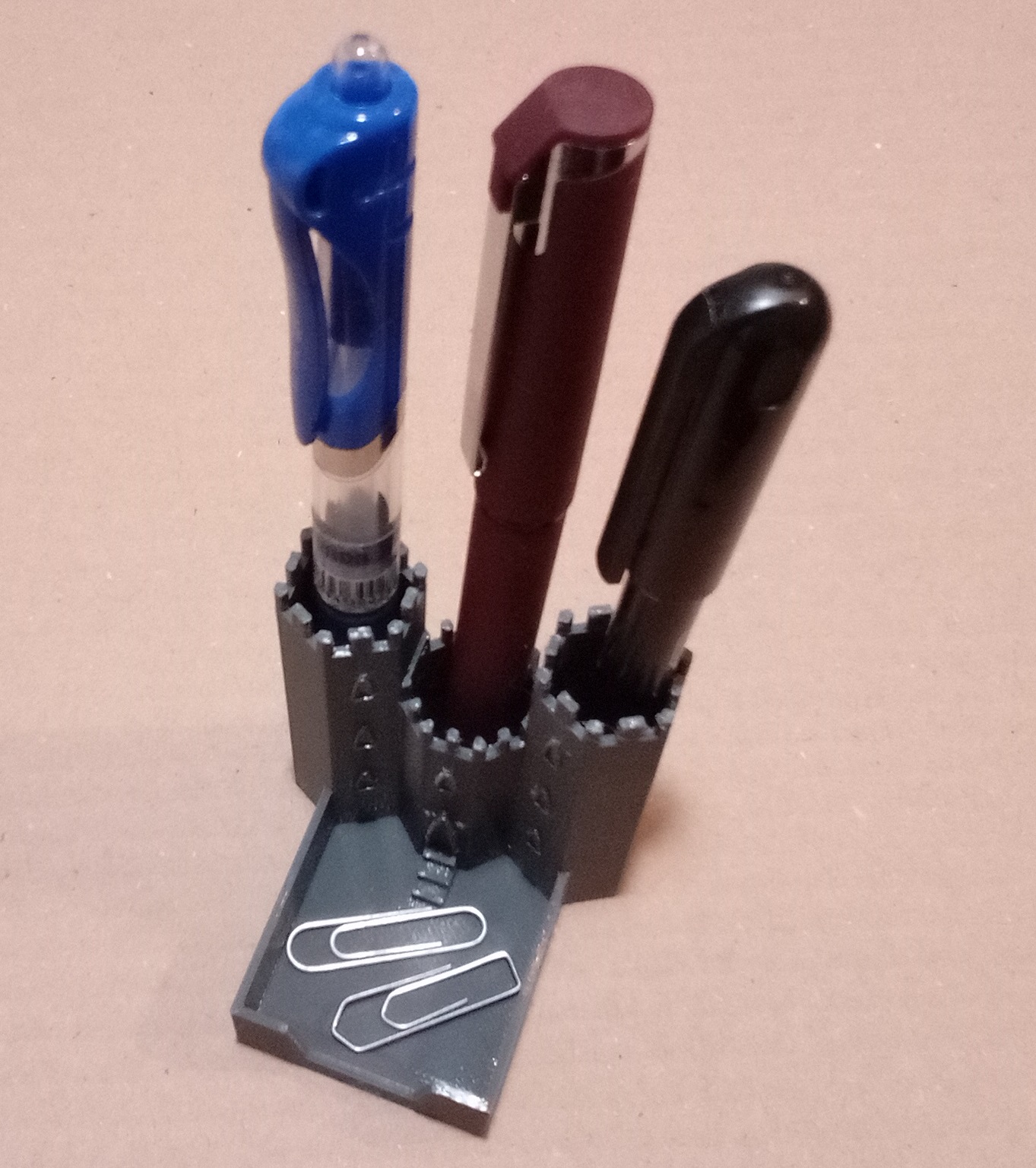 Miniatura 3 do modelo 3D Mini pen holder (castle)
