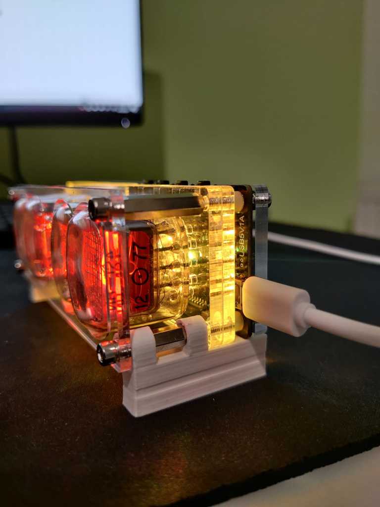 Simple nixie clock base — miniatura 3