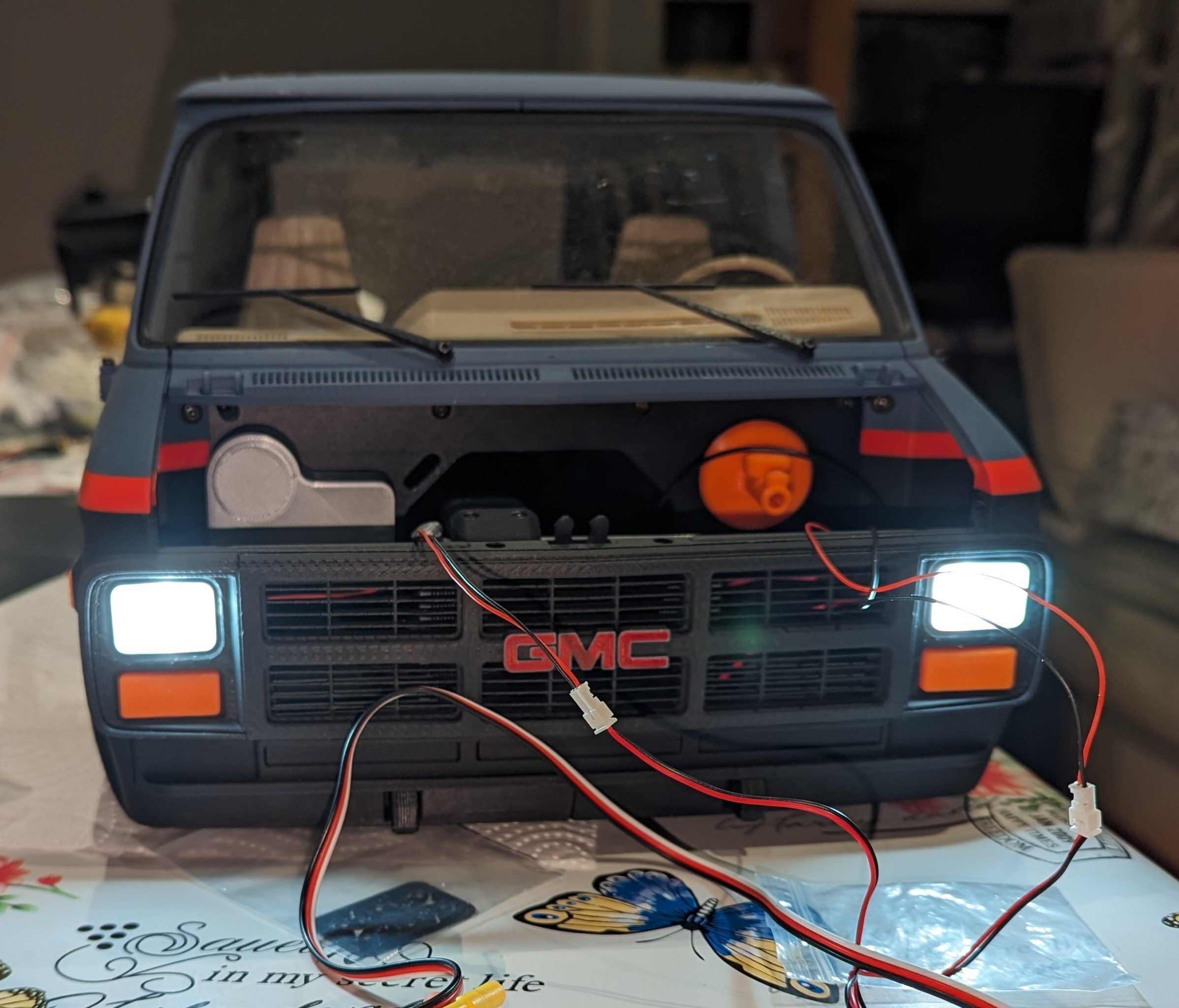 Max Team Model 14 Van headlights