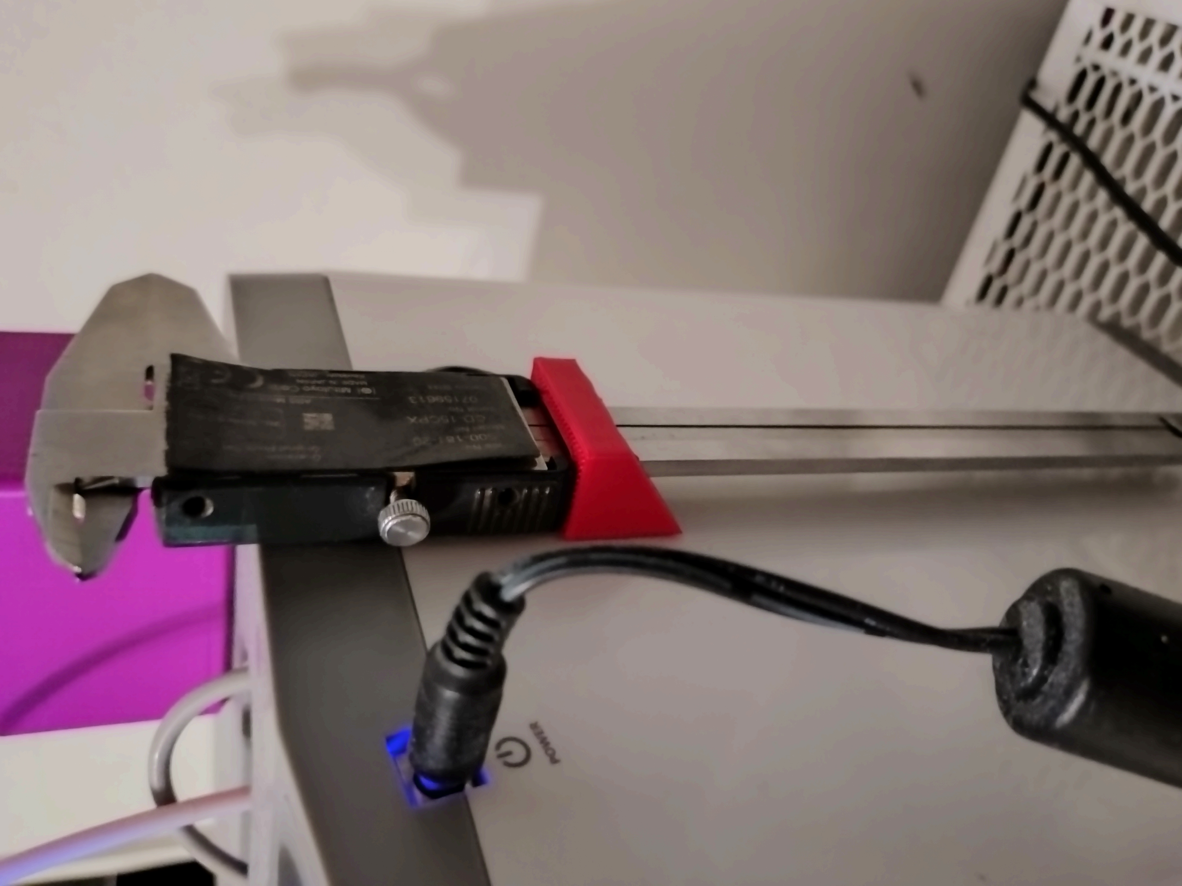 Caliper holder