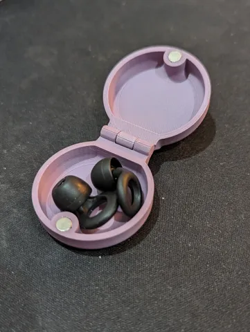 Print in Place Loops Ear Plug Case