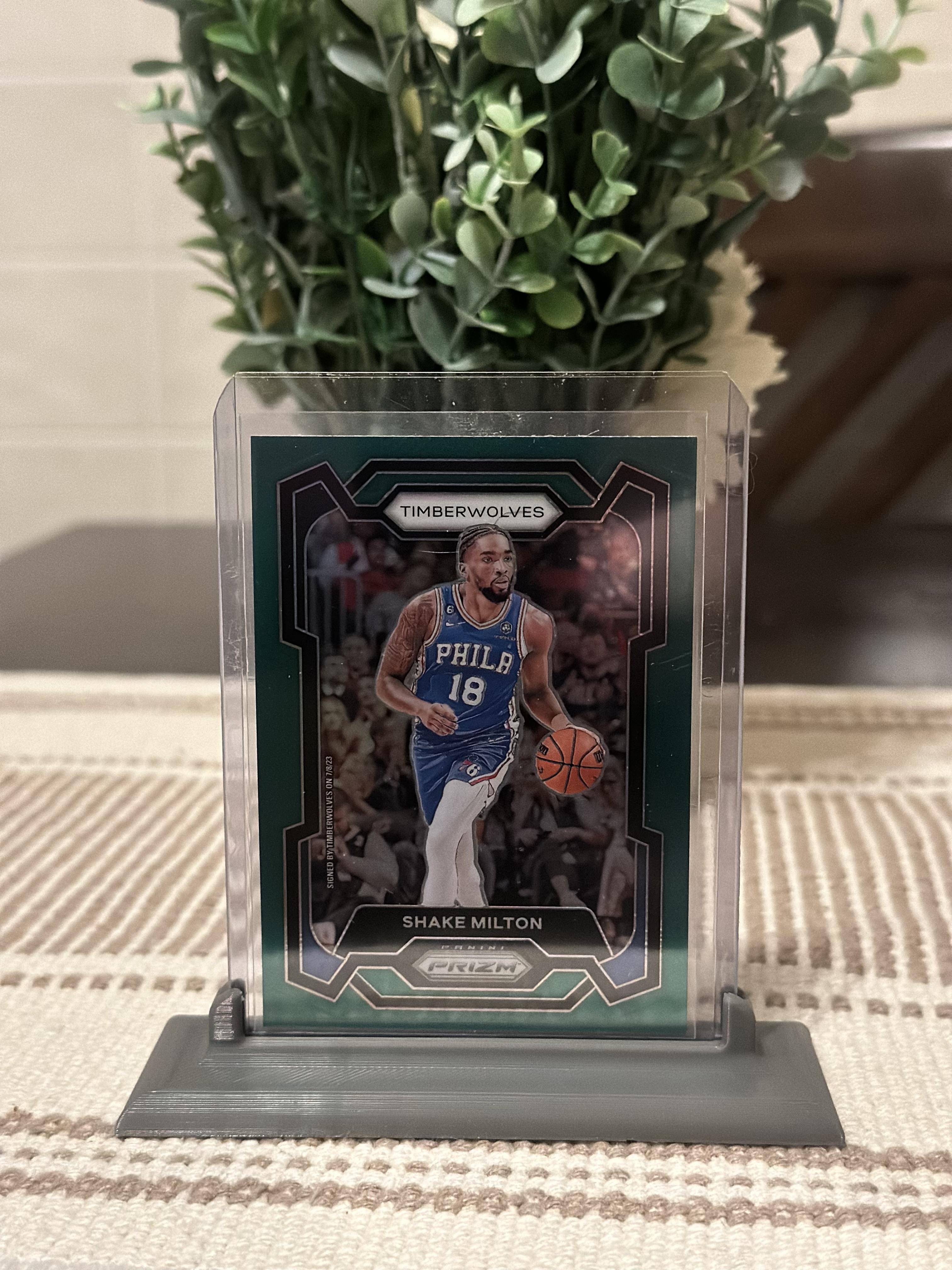 Top Loader Card Stand