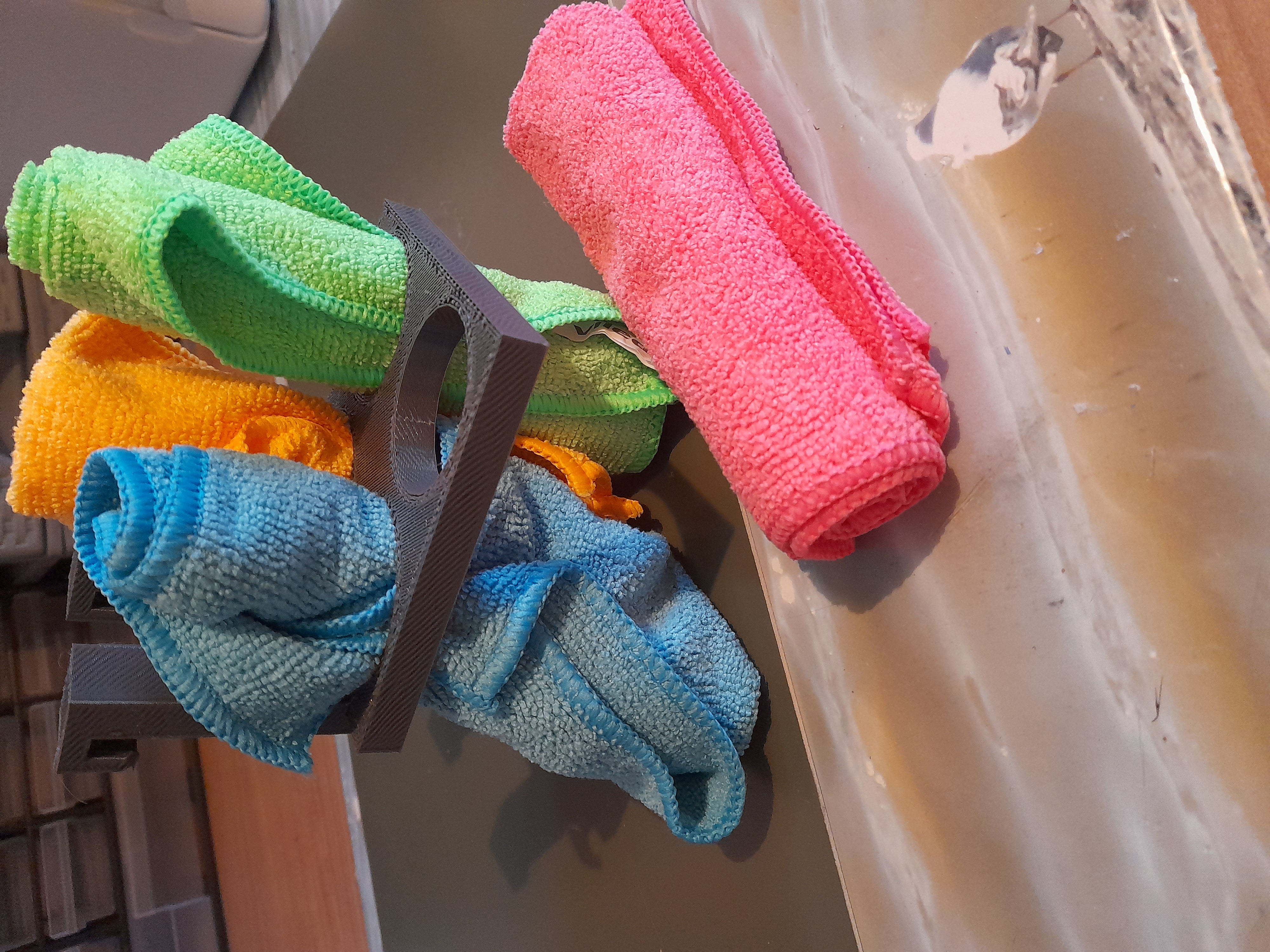microfiber cloth holder