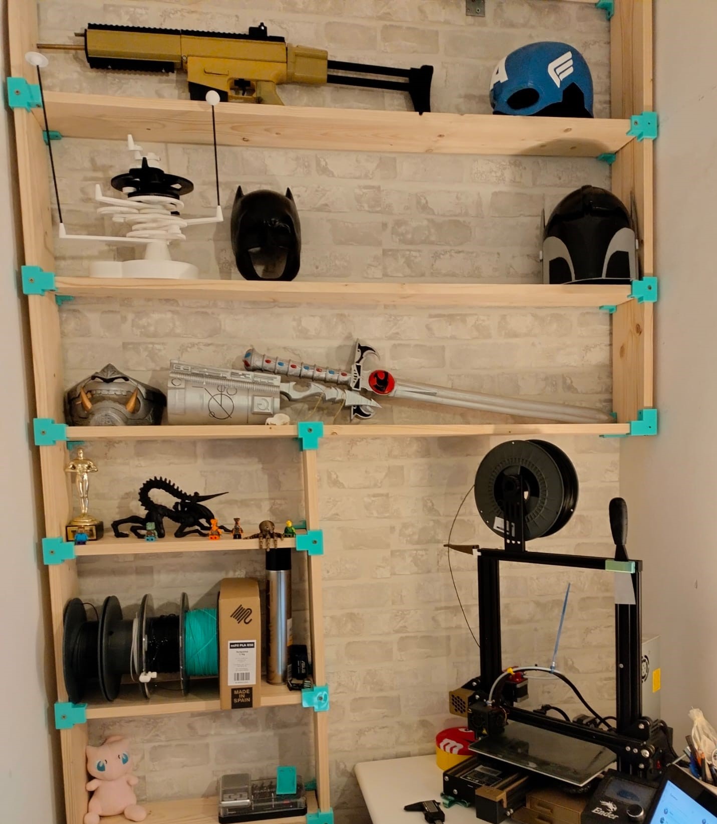 corners to make shelves with wooden slats 90º and T