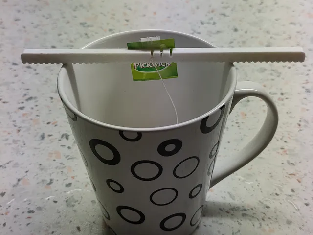 Tea bag holder