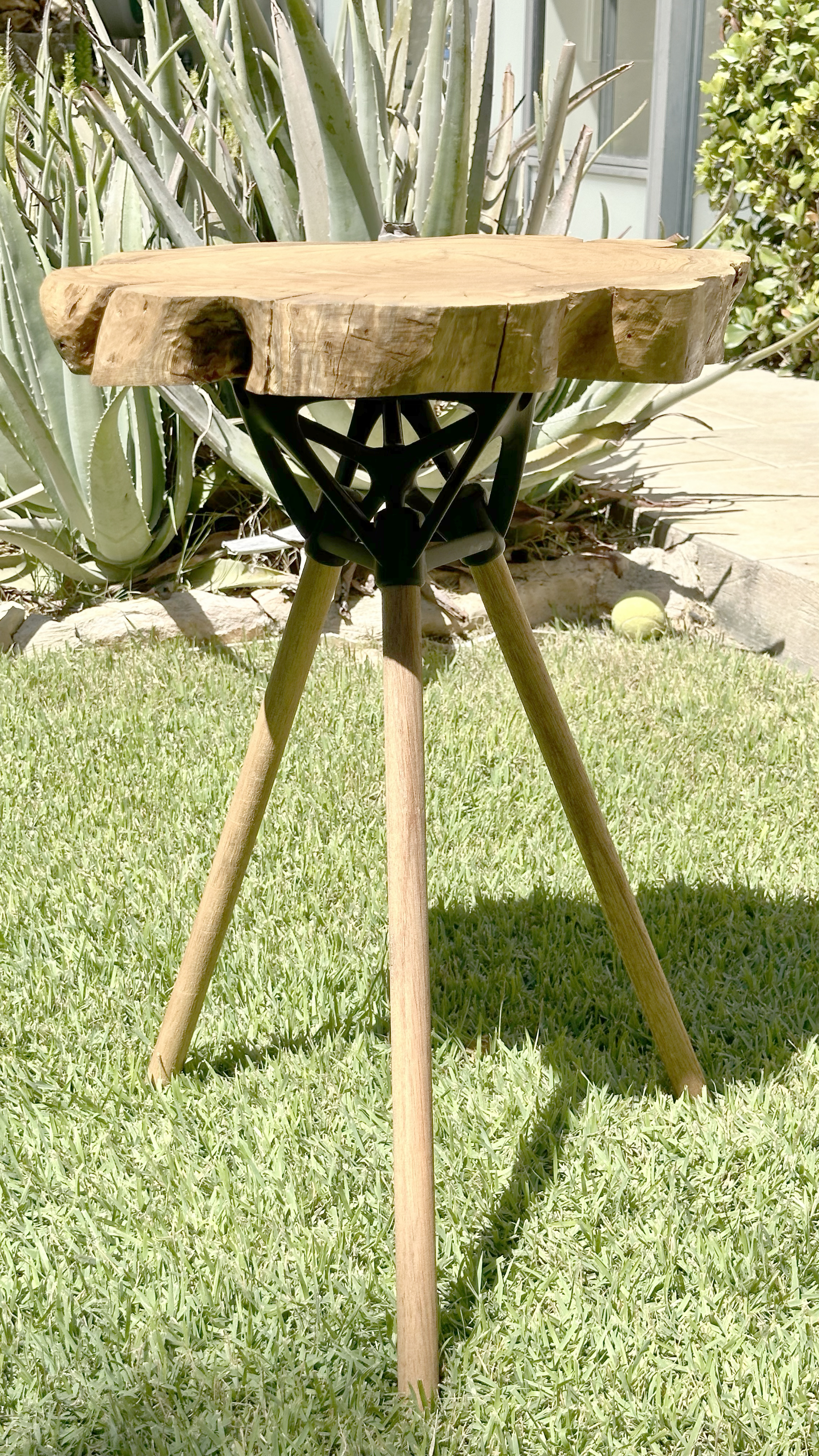 Organic broomstick table legs. V4