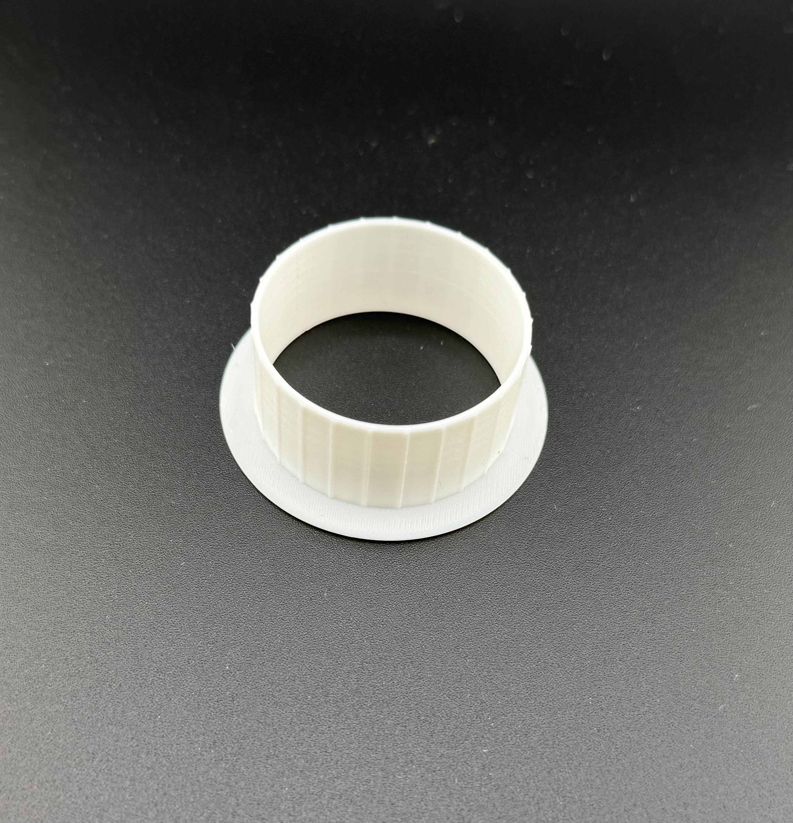 1-1/2" Desk Hole Cover (Grommet)
